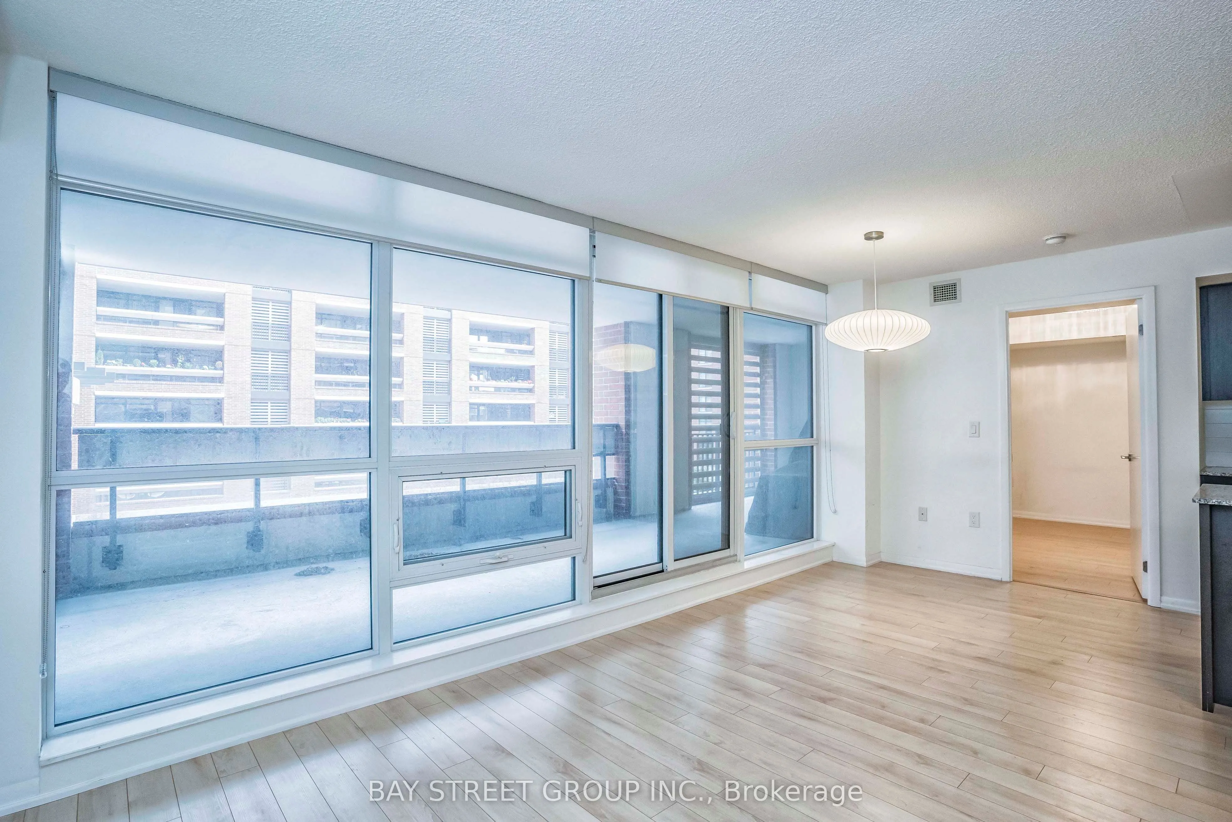 830 Lawrence Ave Avenue W, #331