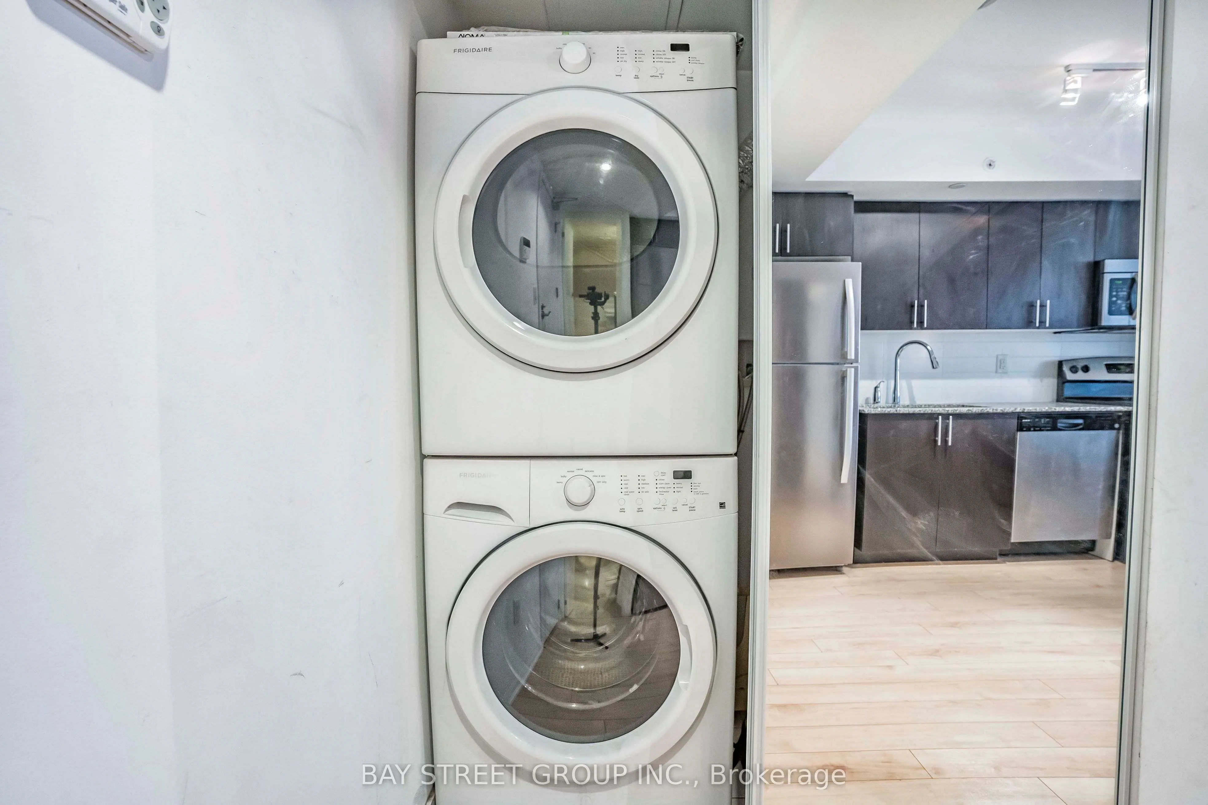 830 Lawrence Ave Avenue W, #331