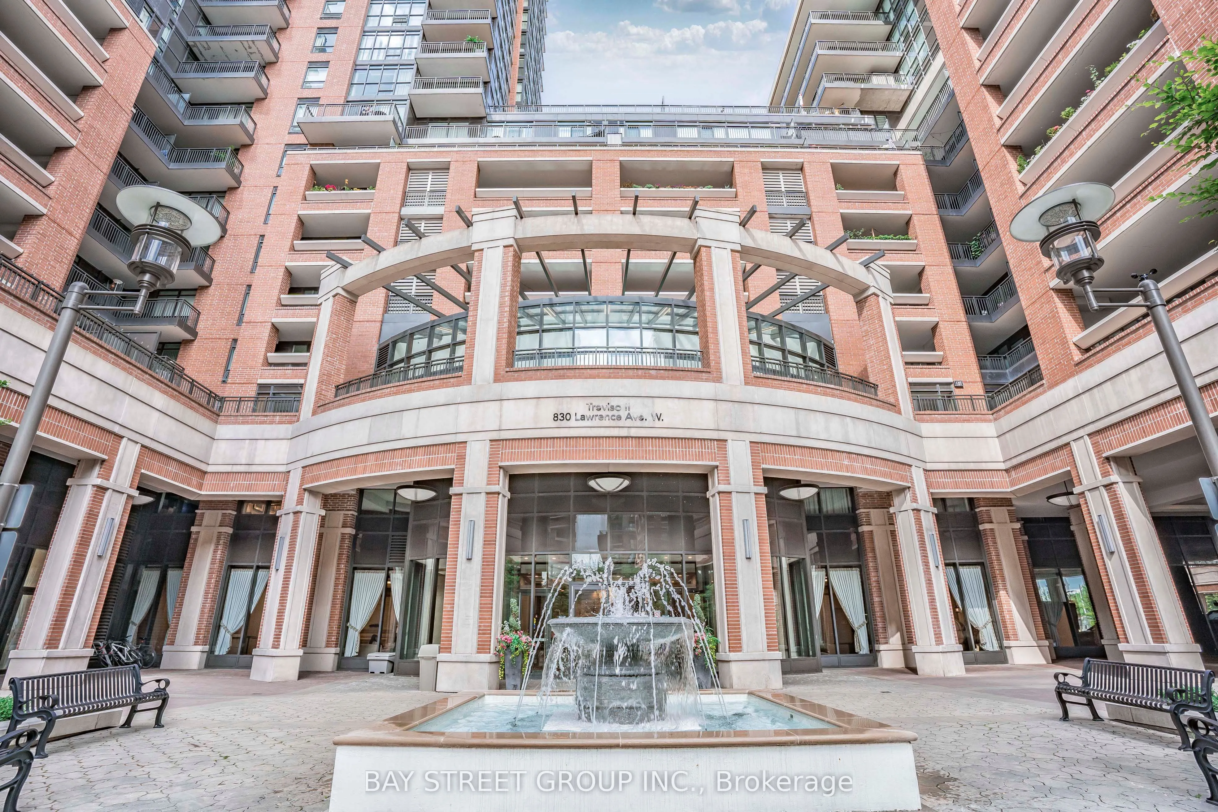830 Lawrence Ave Avenue W, #331