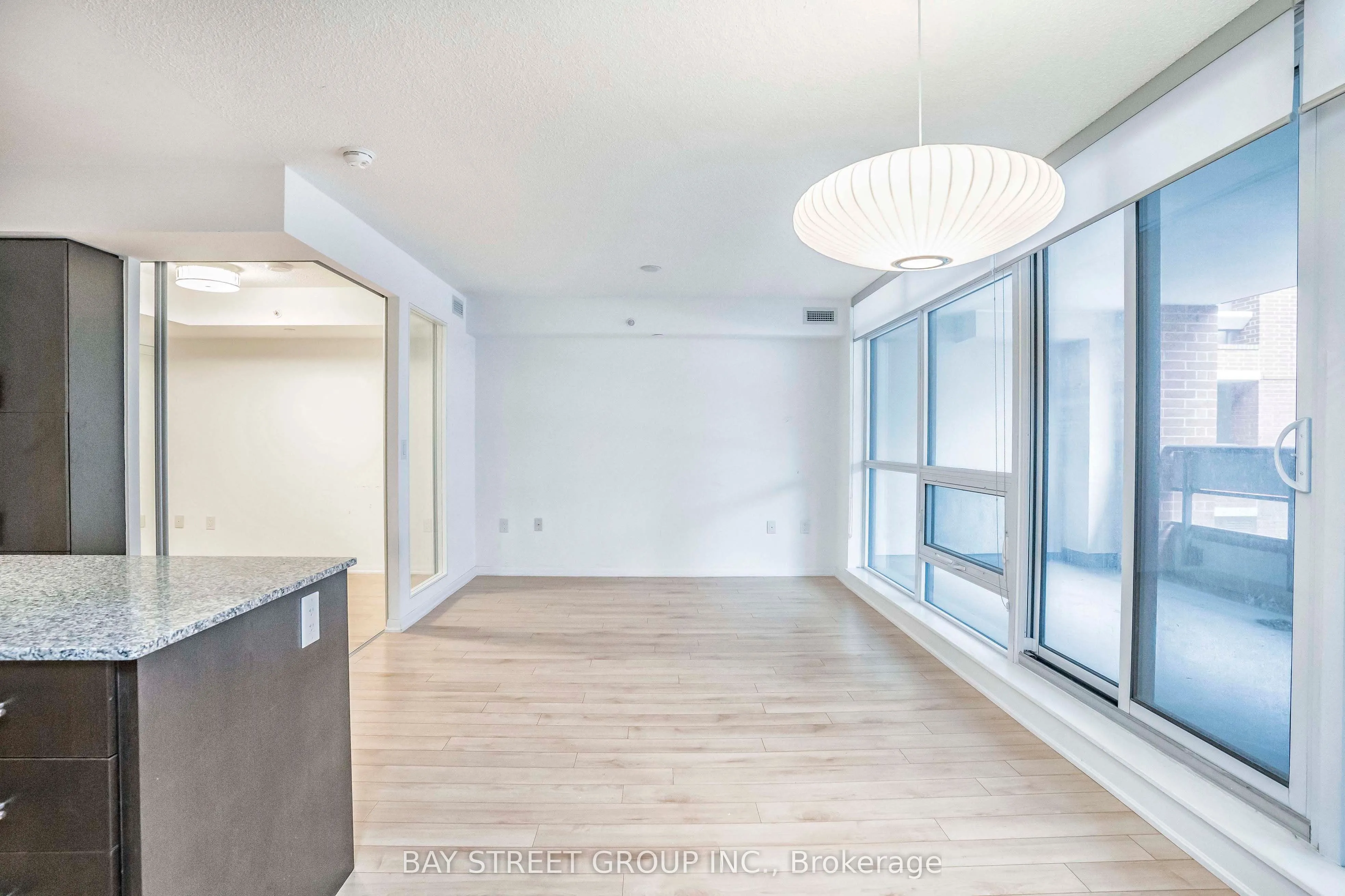 830 Lawrence Ave Avenue W, #331