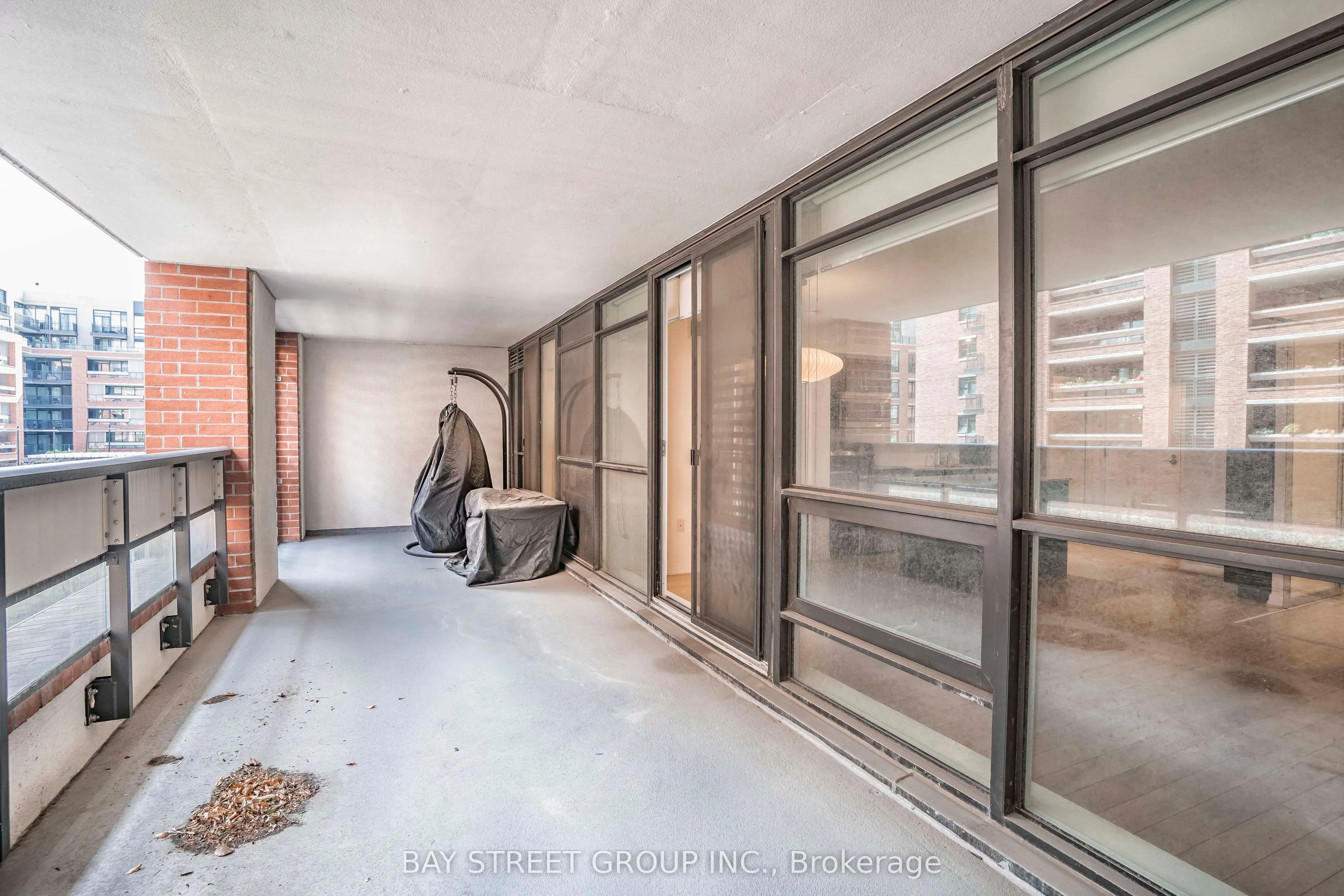 830 Lawrence Ave Avenue W, #331