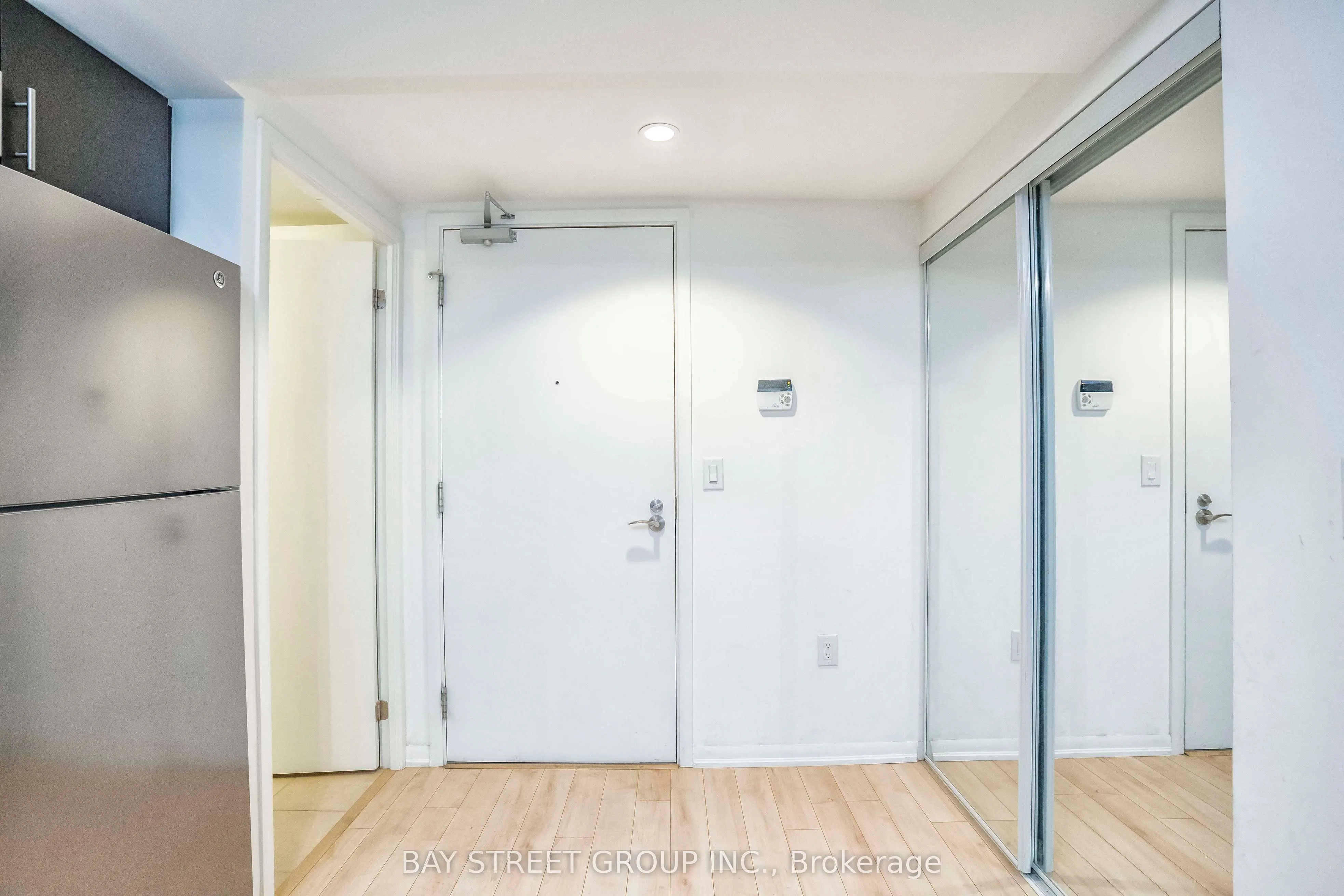 830 Lawrence Ave Avenue W, #331
