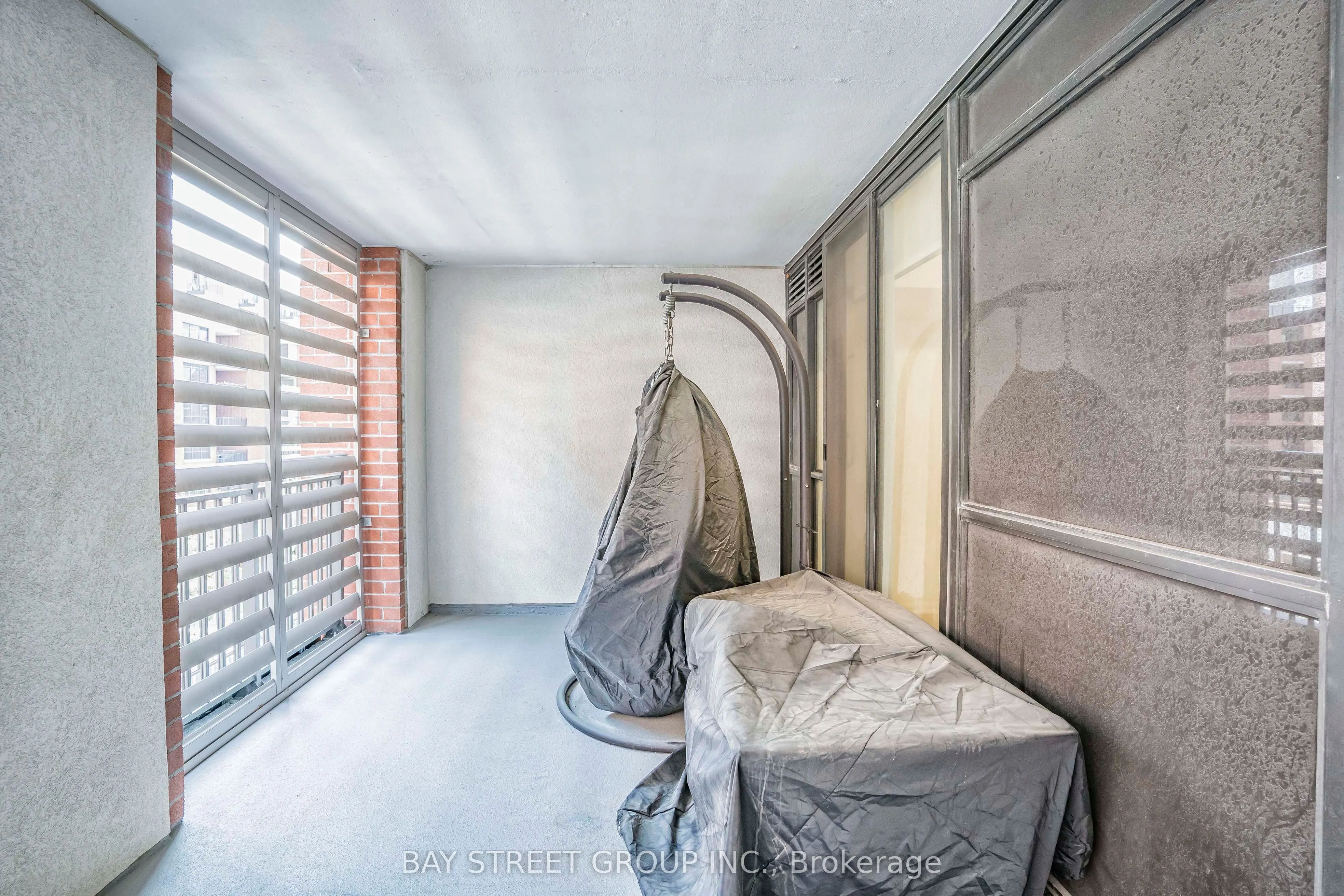 830 Lawrence Ave Avenue W, #331