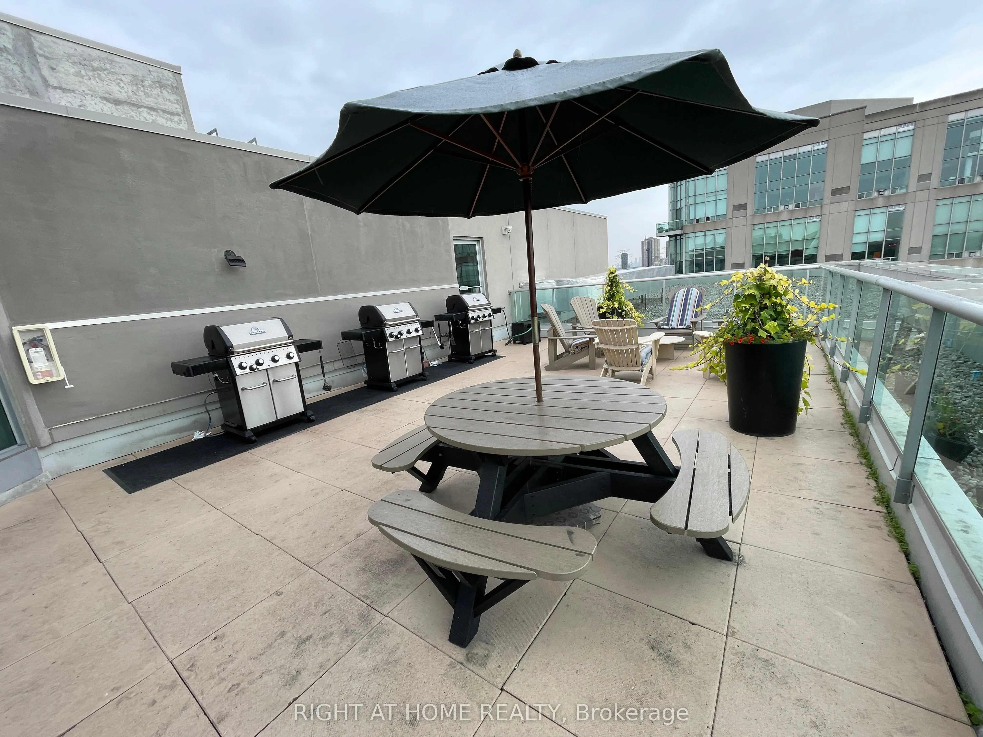200 Manitoba Street, #322