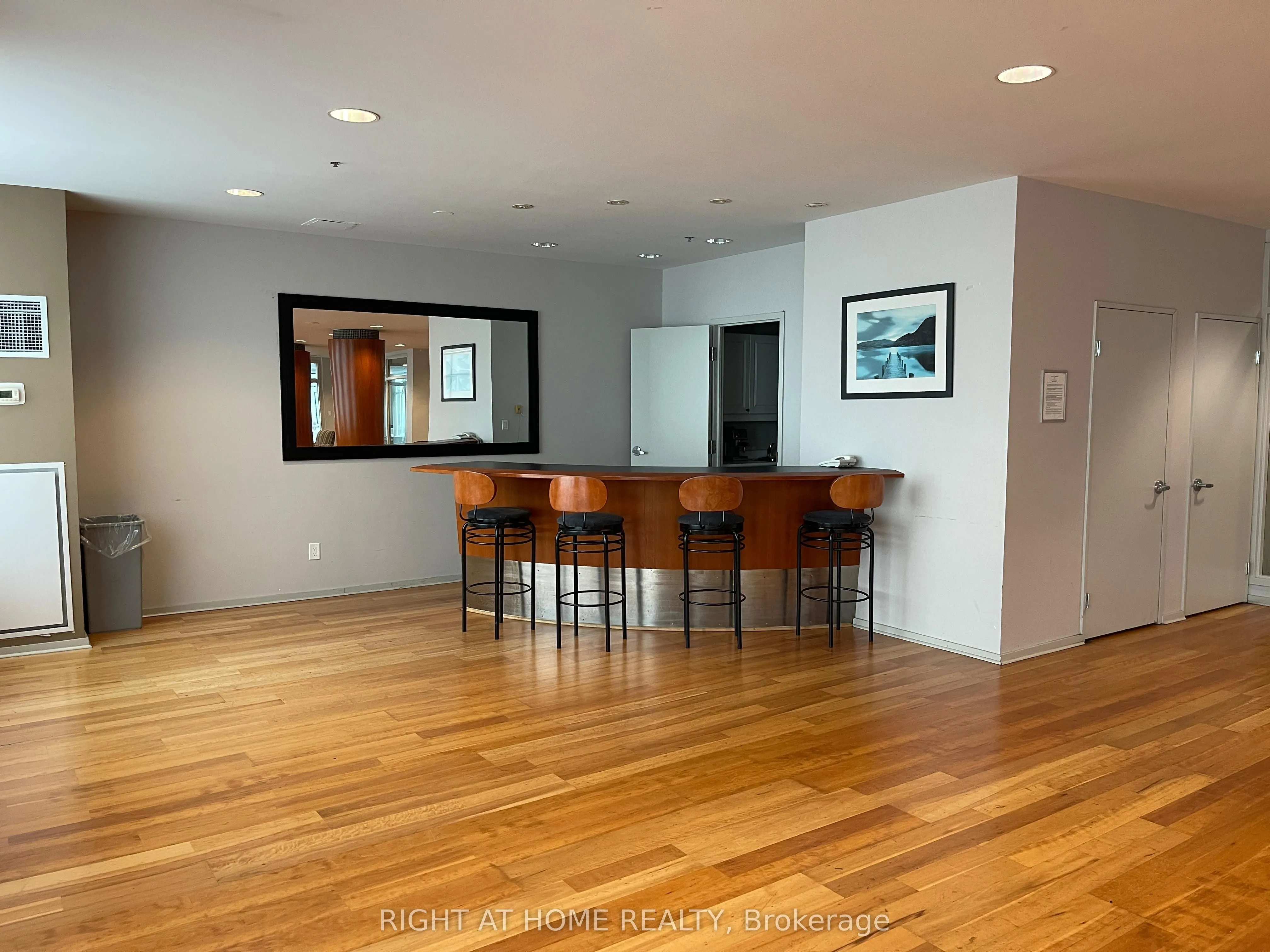 200 Manitoba Street, #322