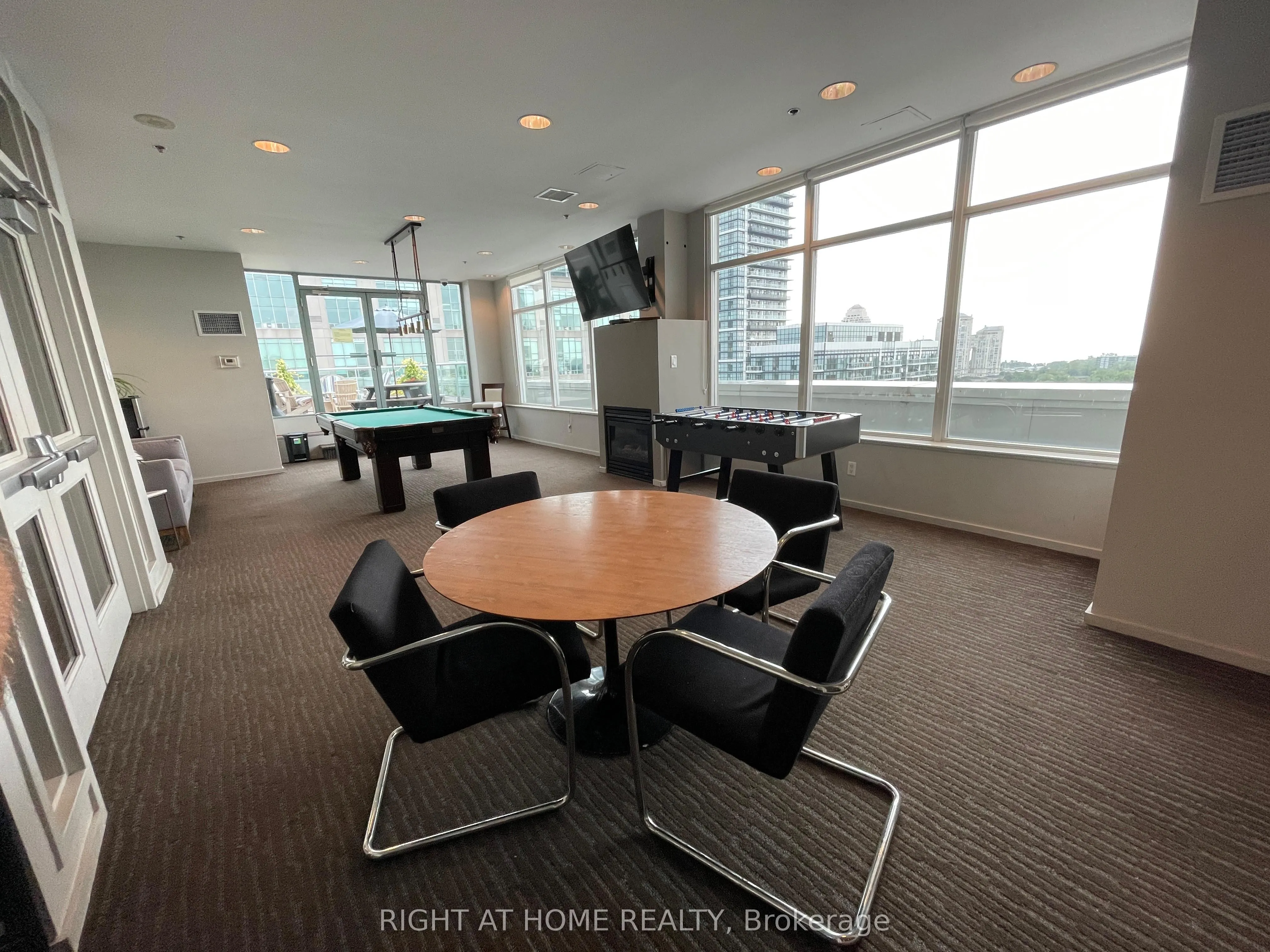 200 Manitoba Street, #322