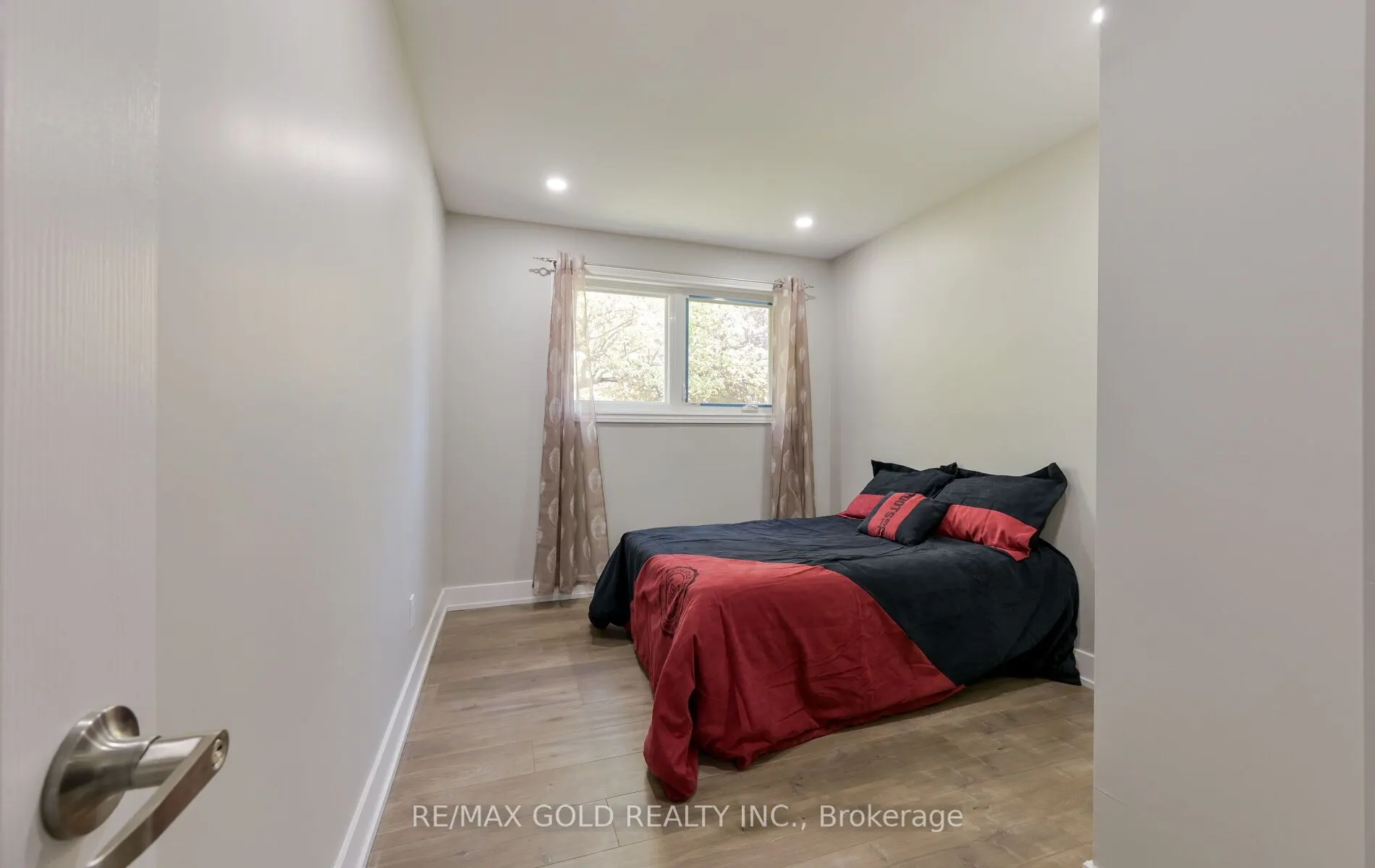 15 Flavian Crescent