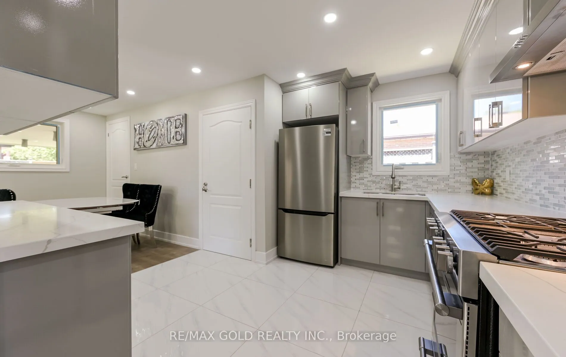 15 Flavian Crescent