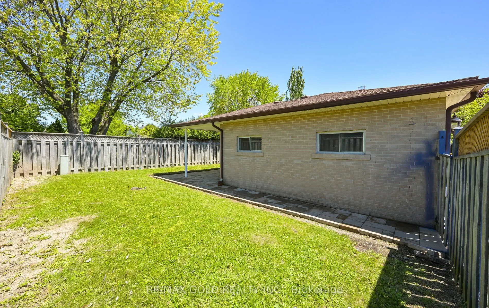 15 Flavian Crescent