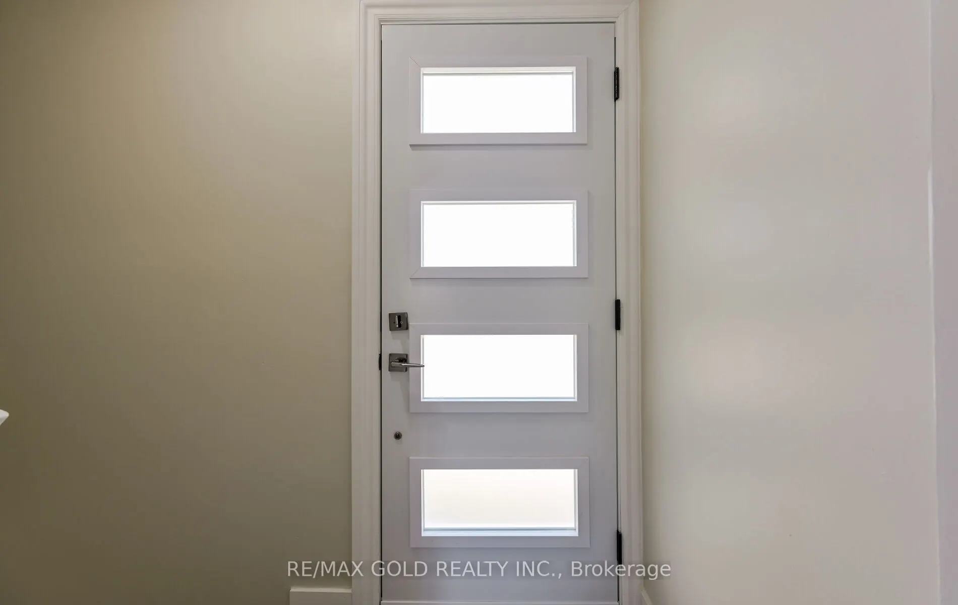 15 Flavian Crescent