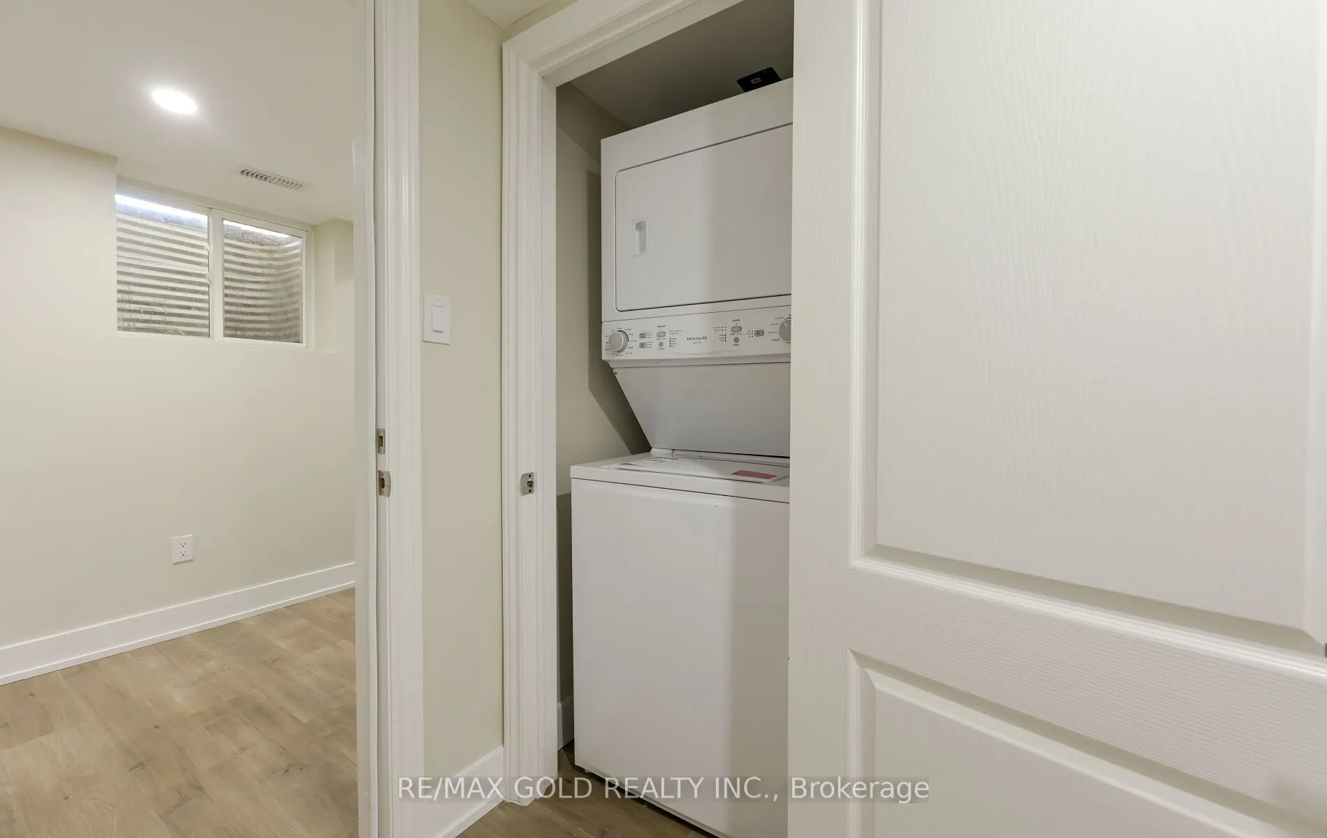 15 Flavian Crescent