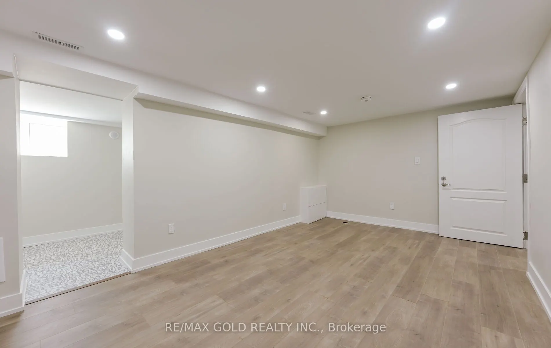 15 Flavian Crescent
