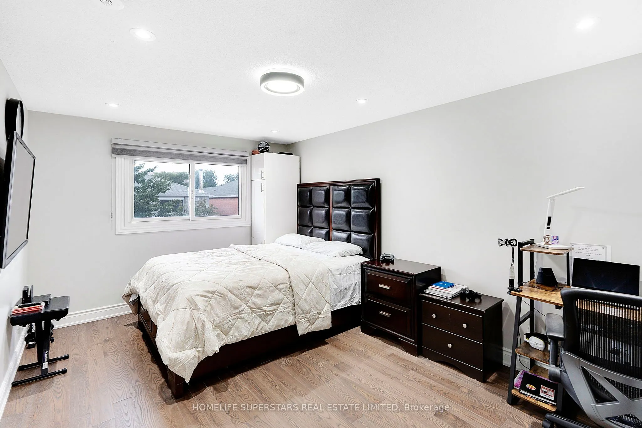 26 Songsparrow Drive