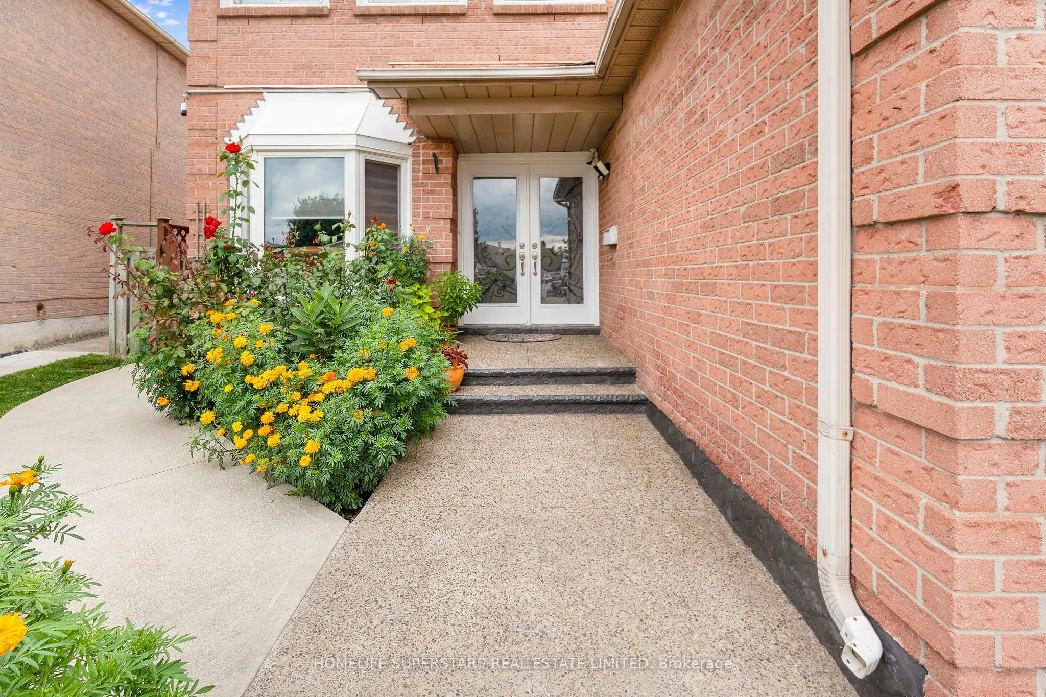 26 Songsparrow Drive