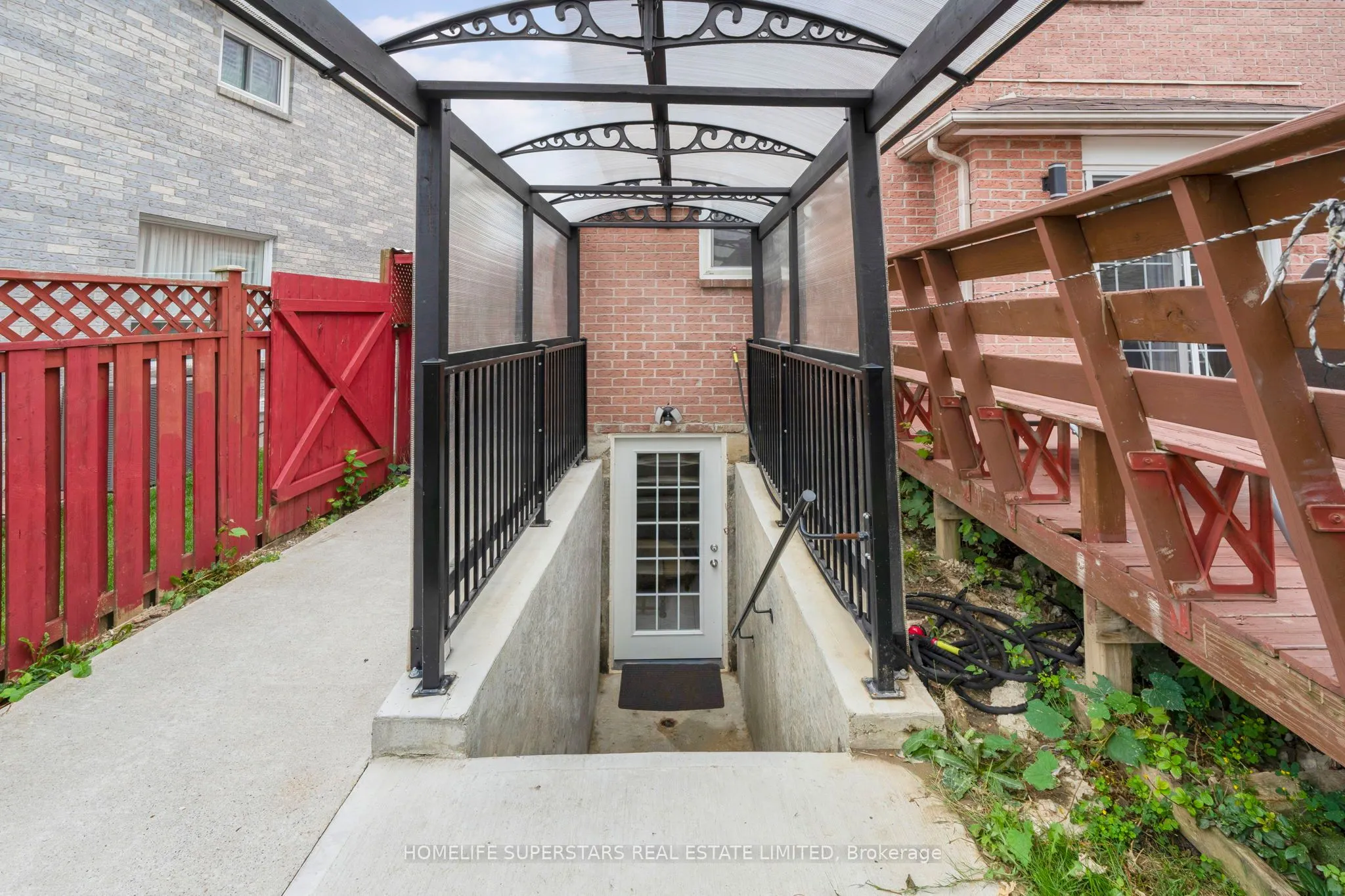 26 Songsparrow Drive