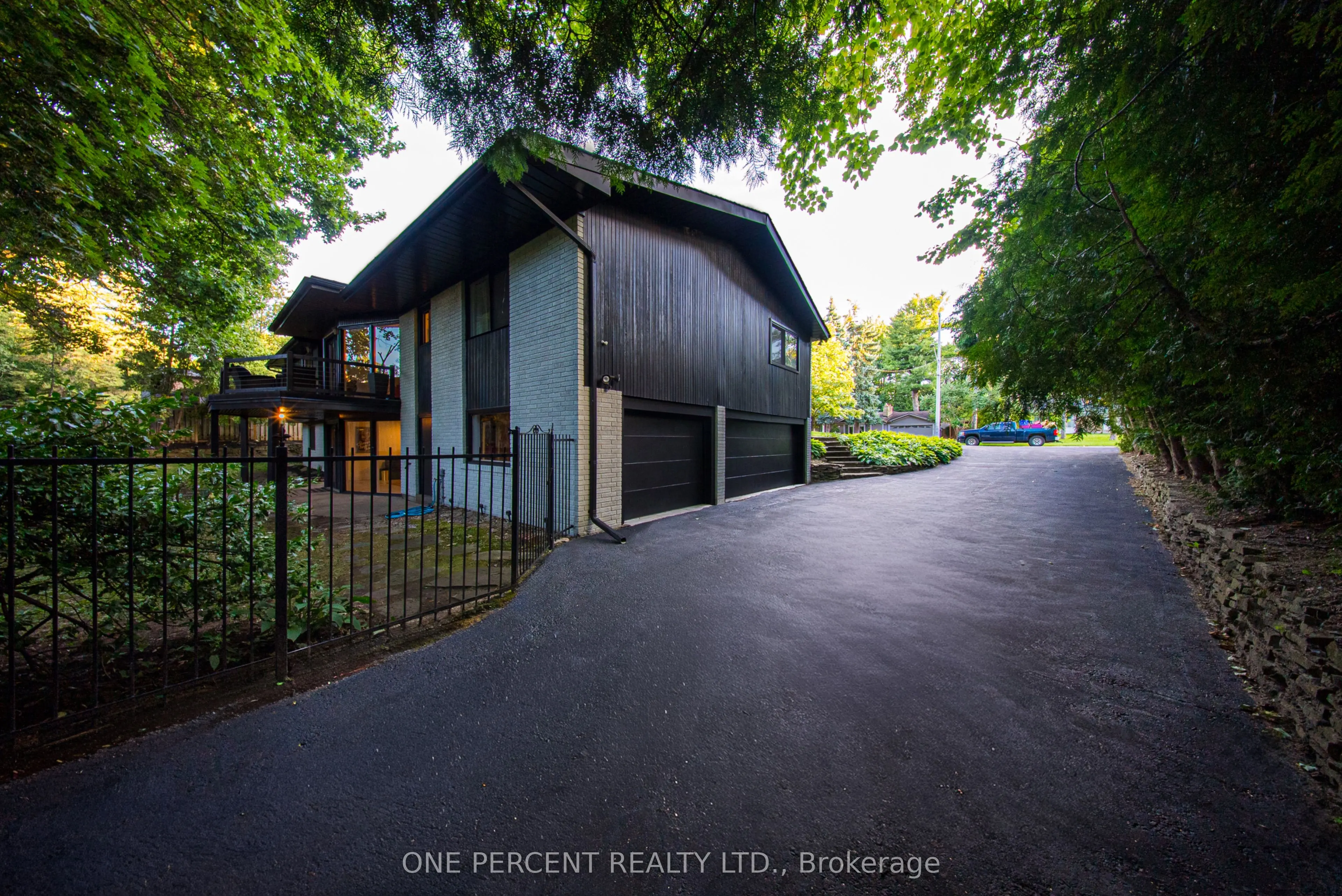 625 Sir Richards Road