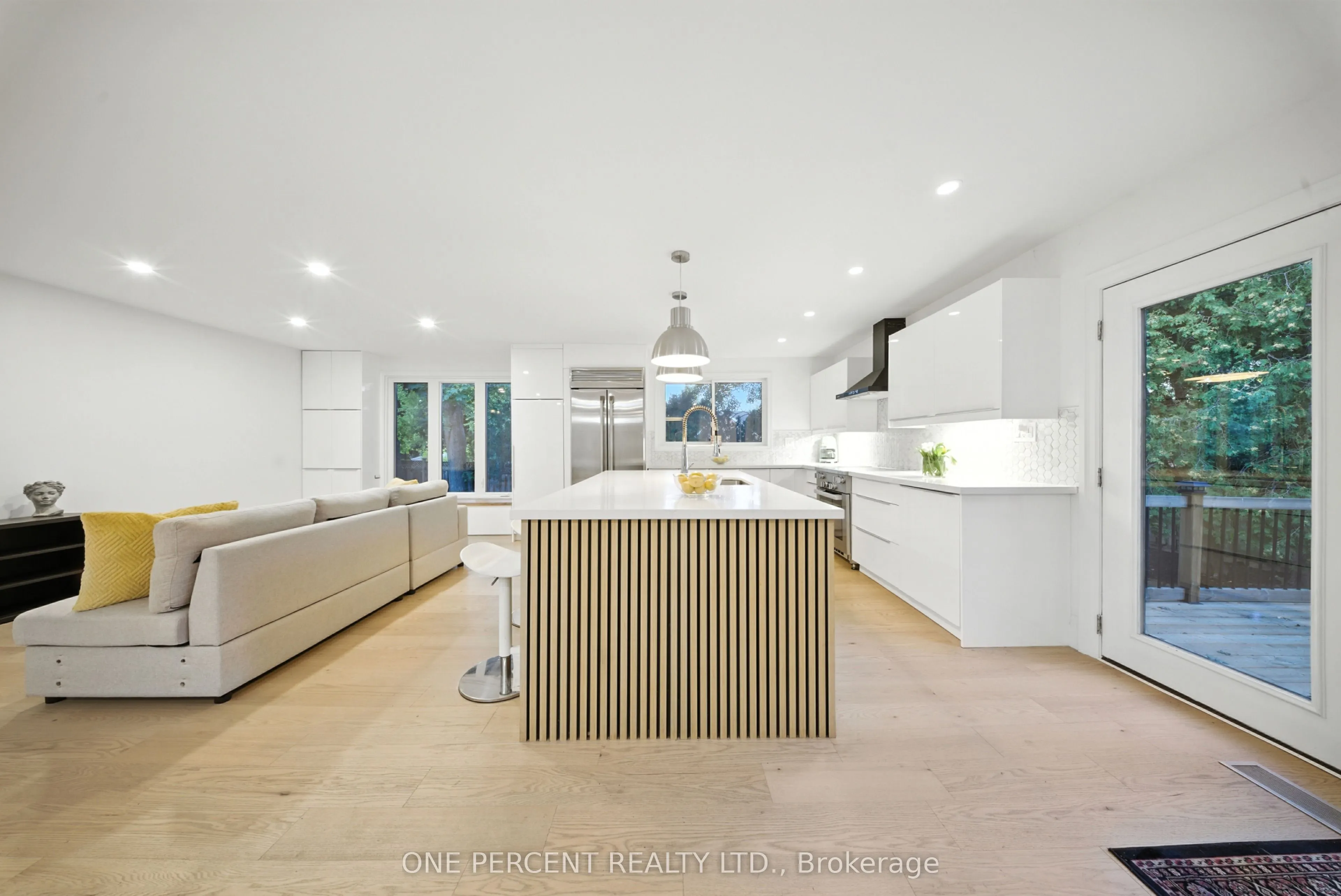 625 Sir Richards Road