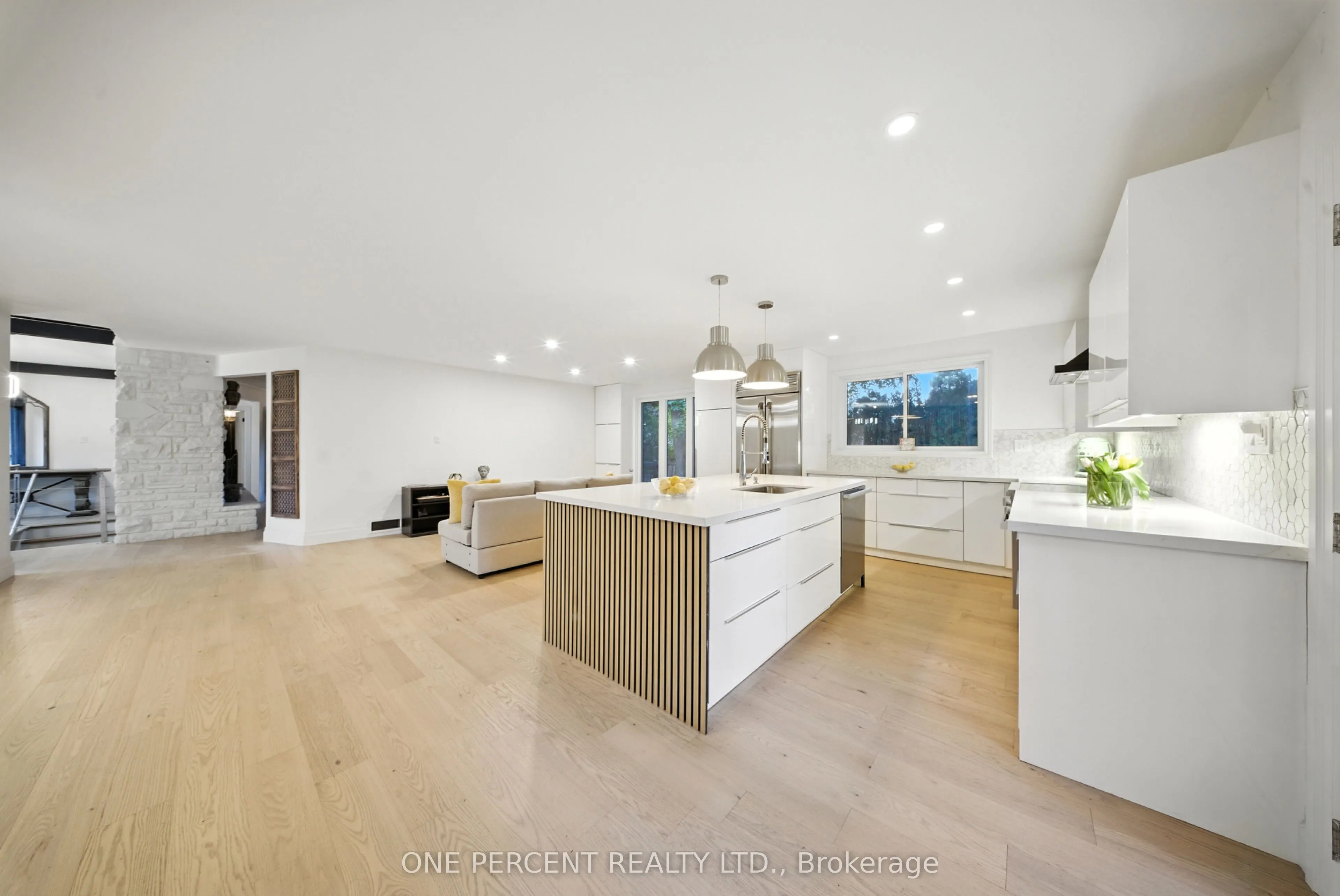 625 Sir Richards Road