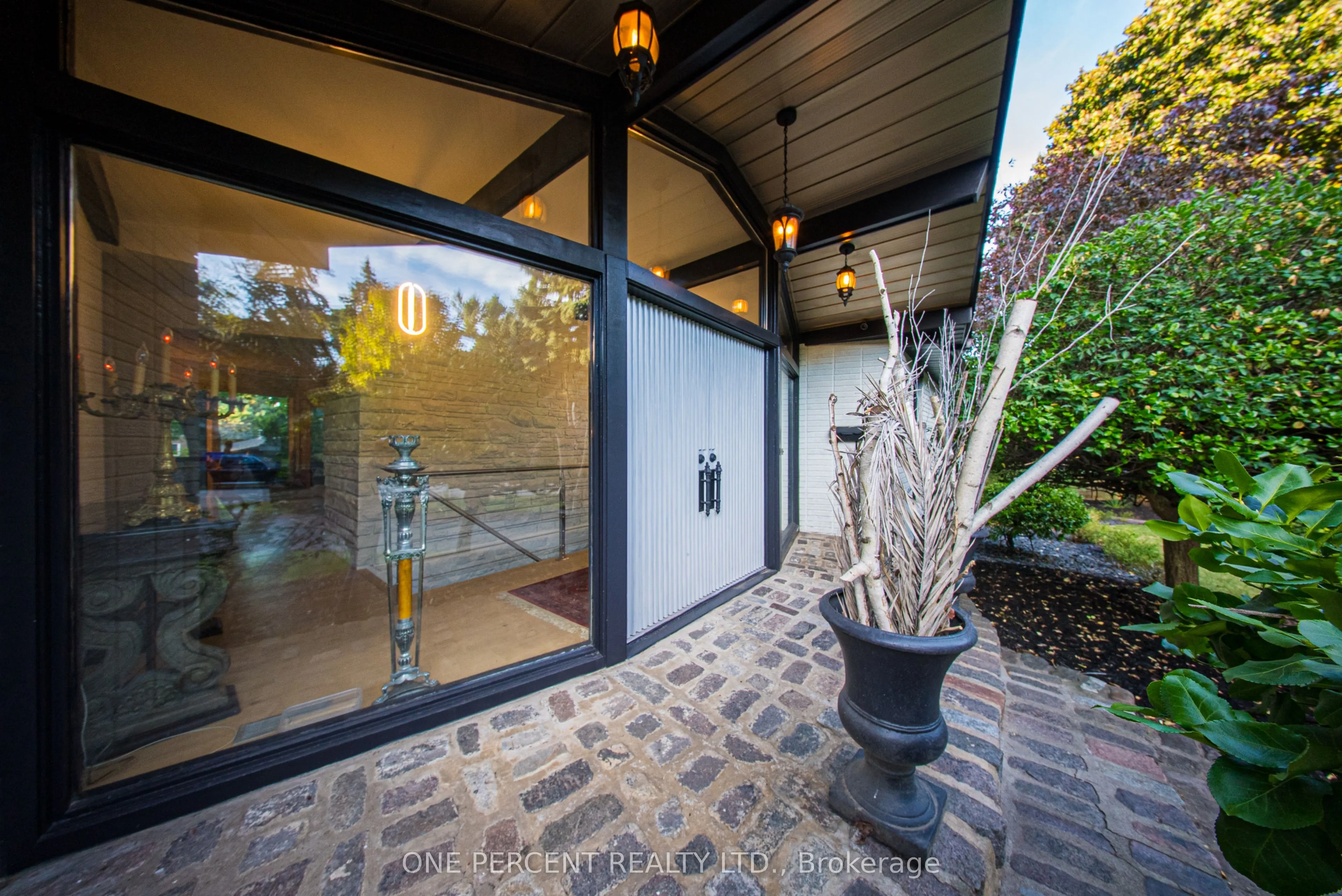 625 Sir Richards Road