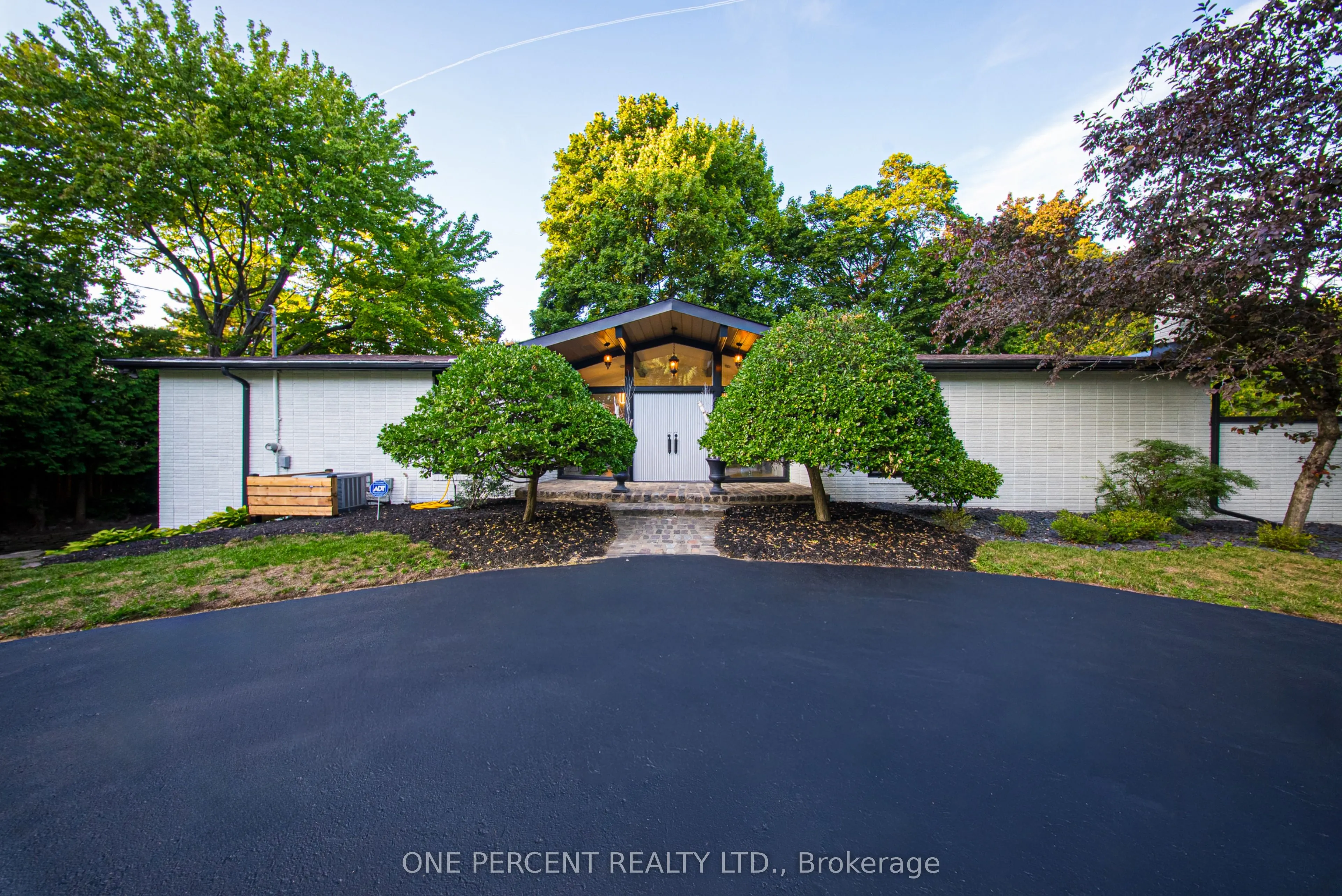 625 Sir Richards Road