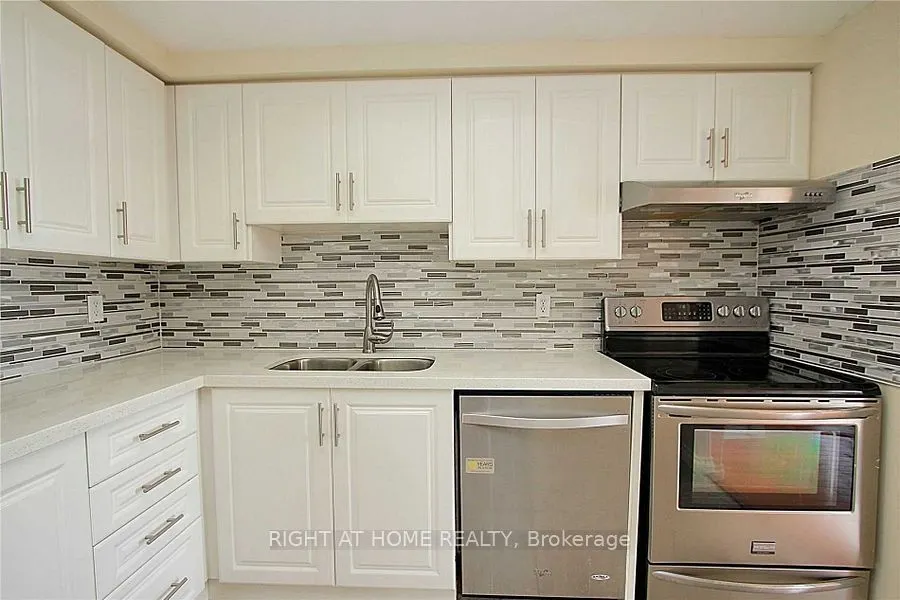 135 Hillcrest Avenue, #1507