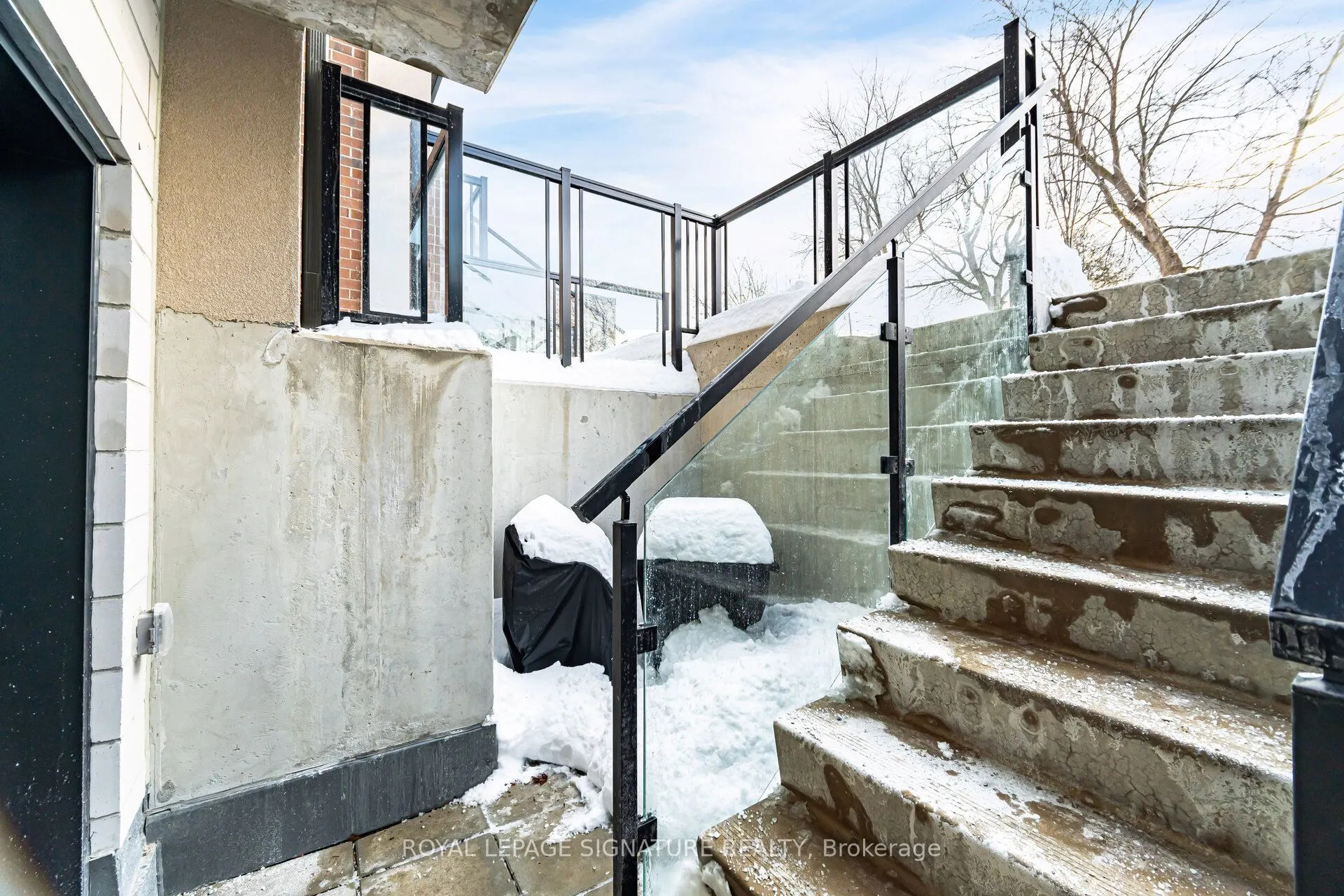 1085 Douglas McCurdy Common, #111