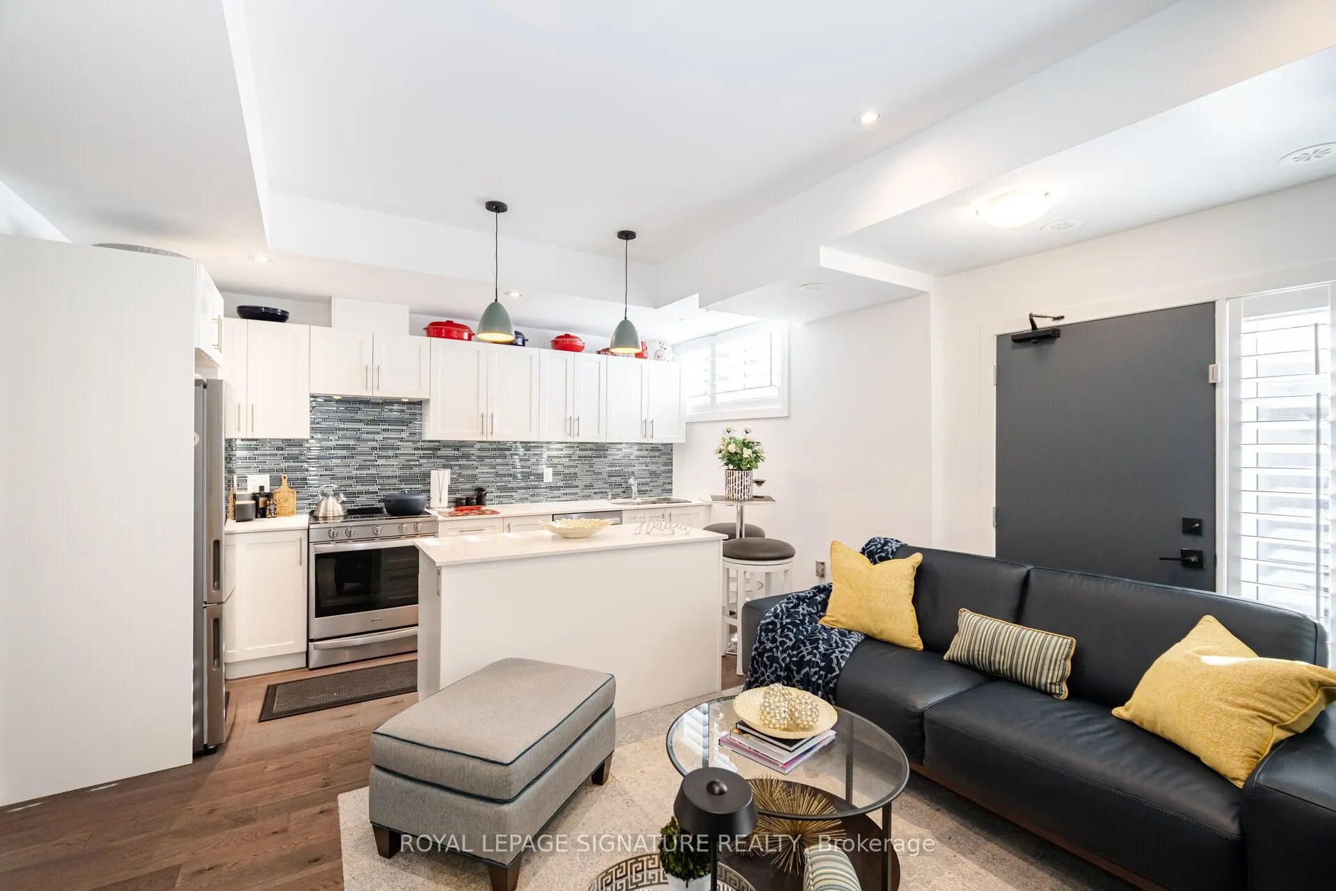 1085 Douglas McCurdy Common, #111
