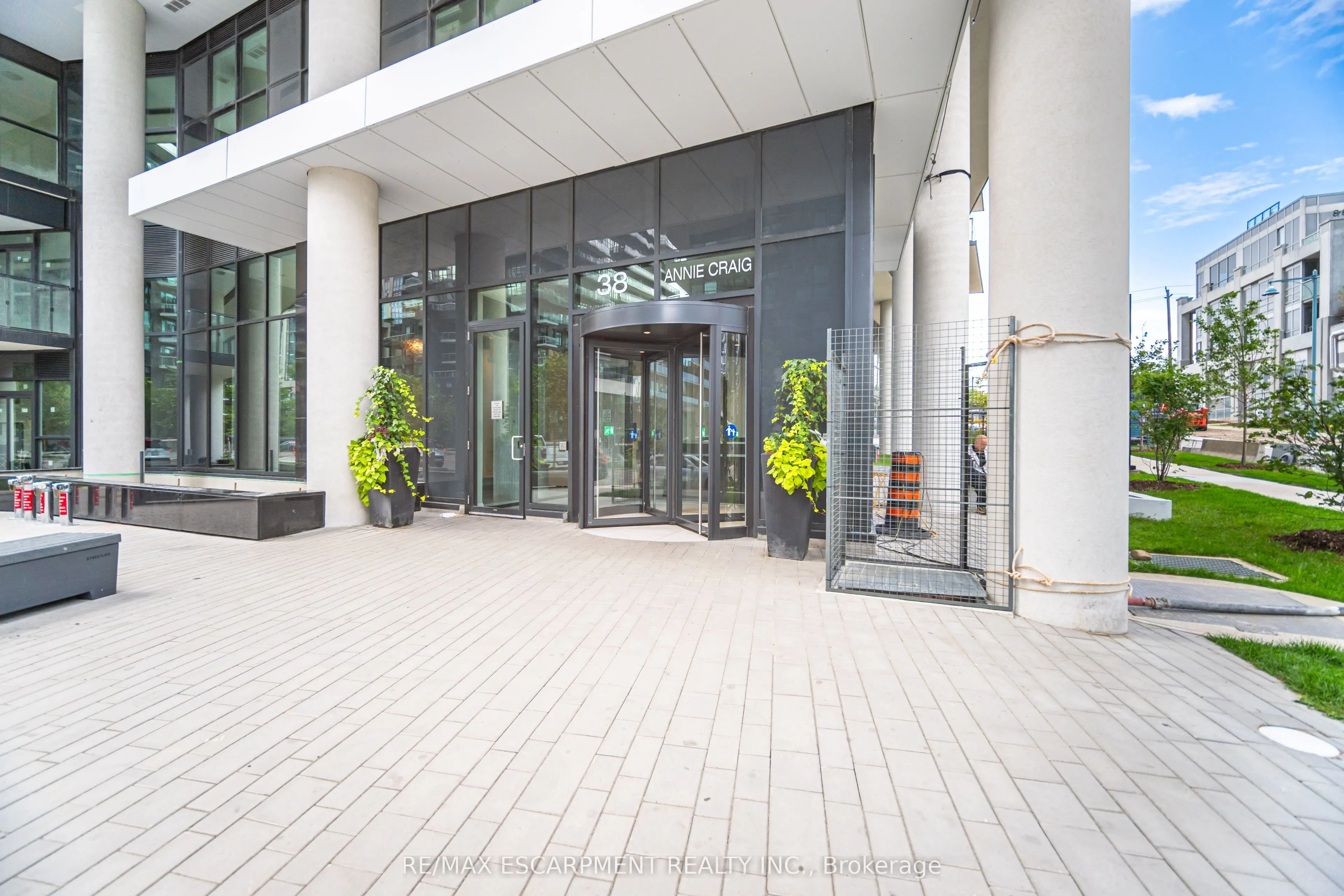38 Annie Craig Drive, #1708