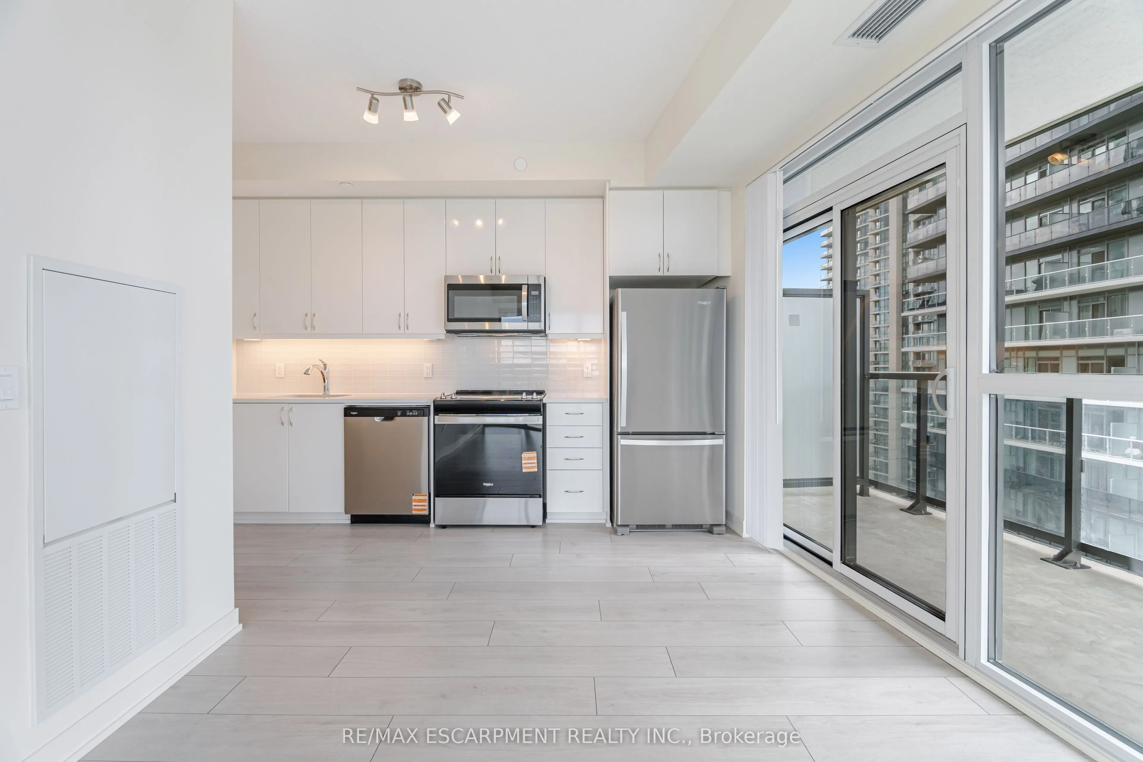 38 Annie Craig Drive, #1708