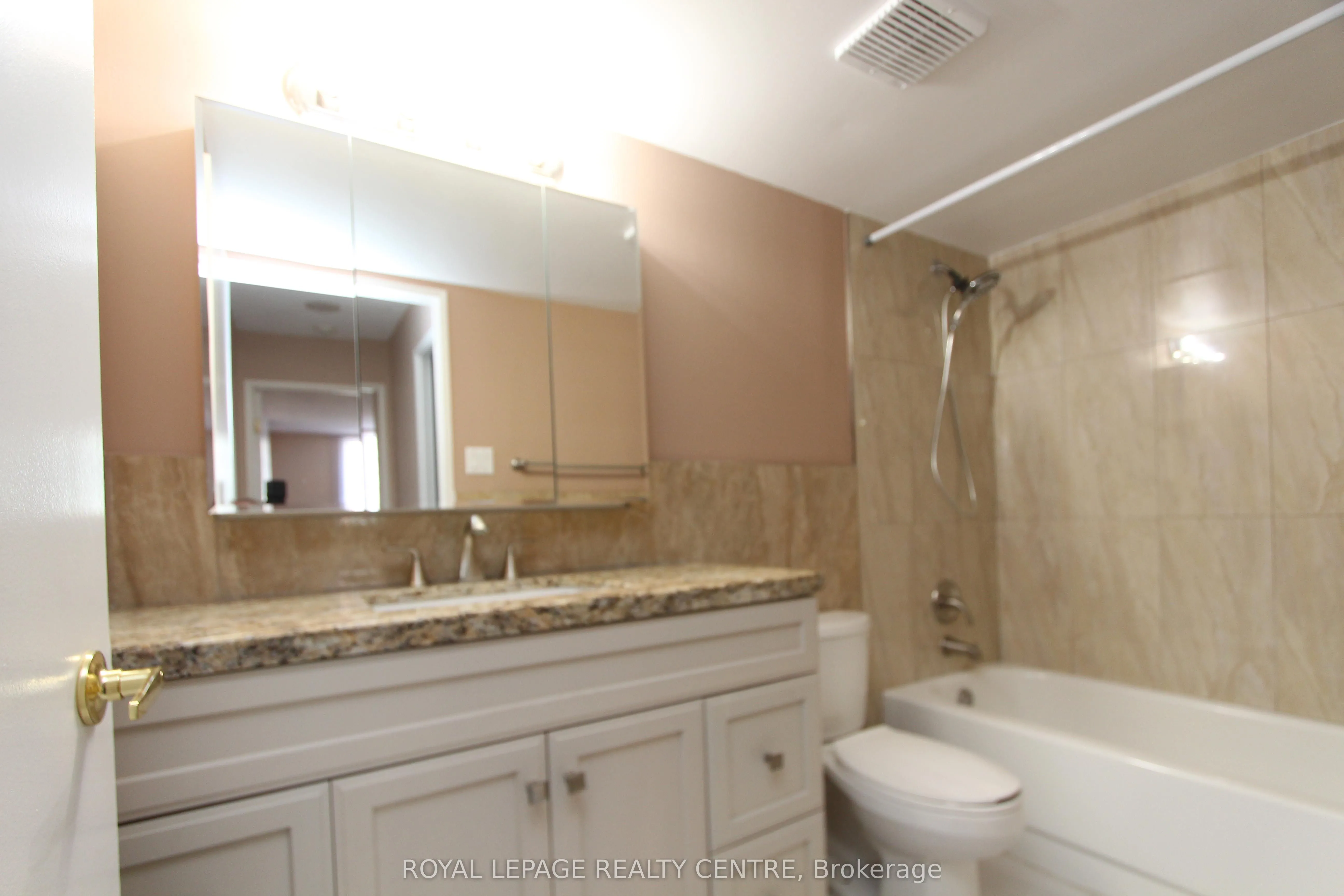 115 Hillcrest Avenue, #1106