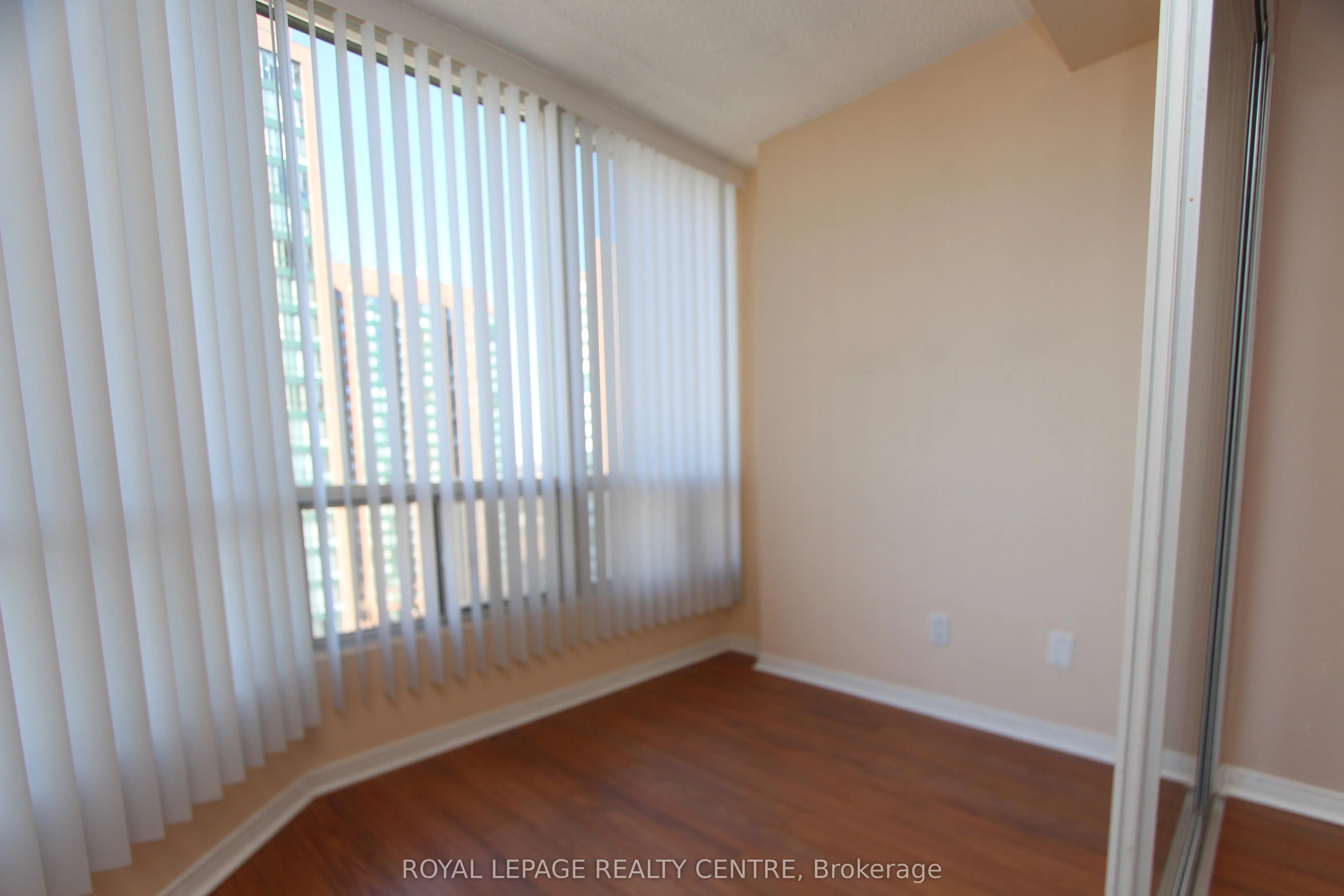 115 Hillcrest Avenue, #1106