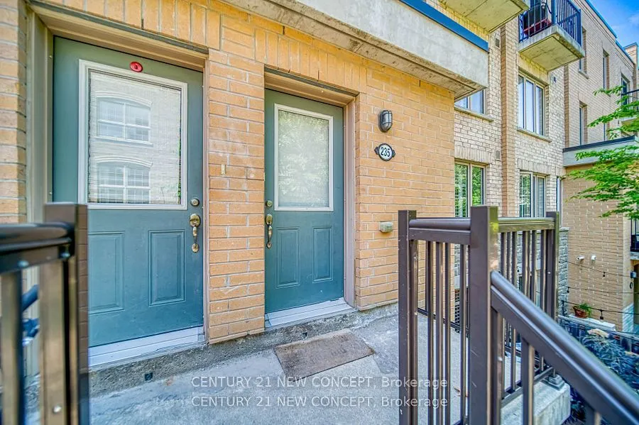 11 Foundry Avenue, #235