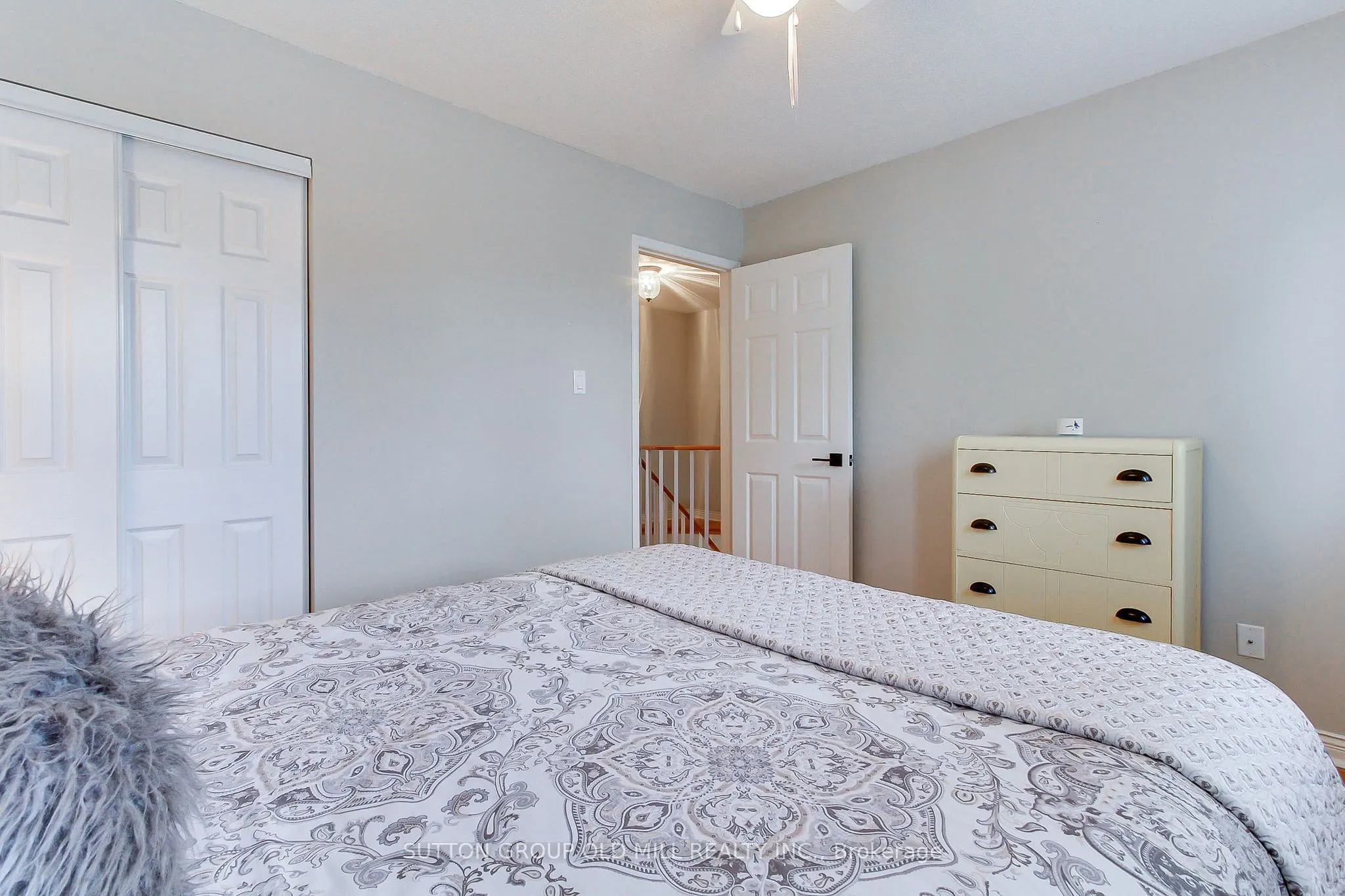 3126 Oakview Road