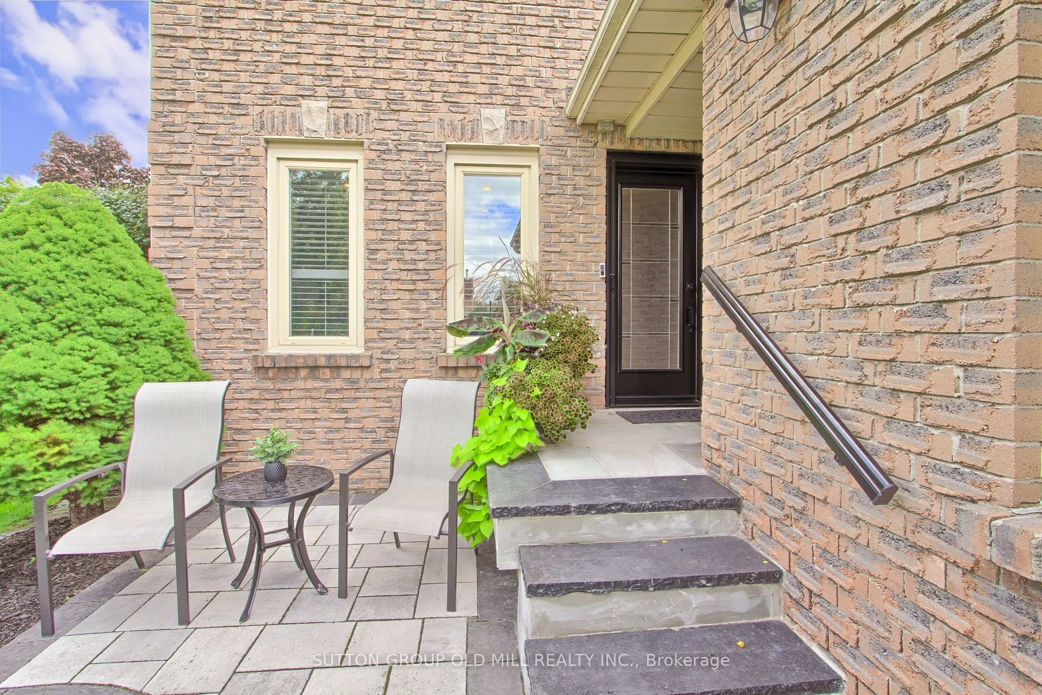 3126 Oakview Road