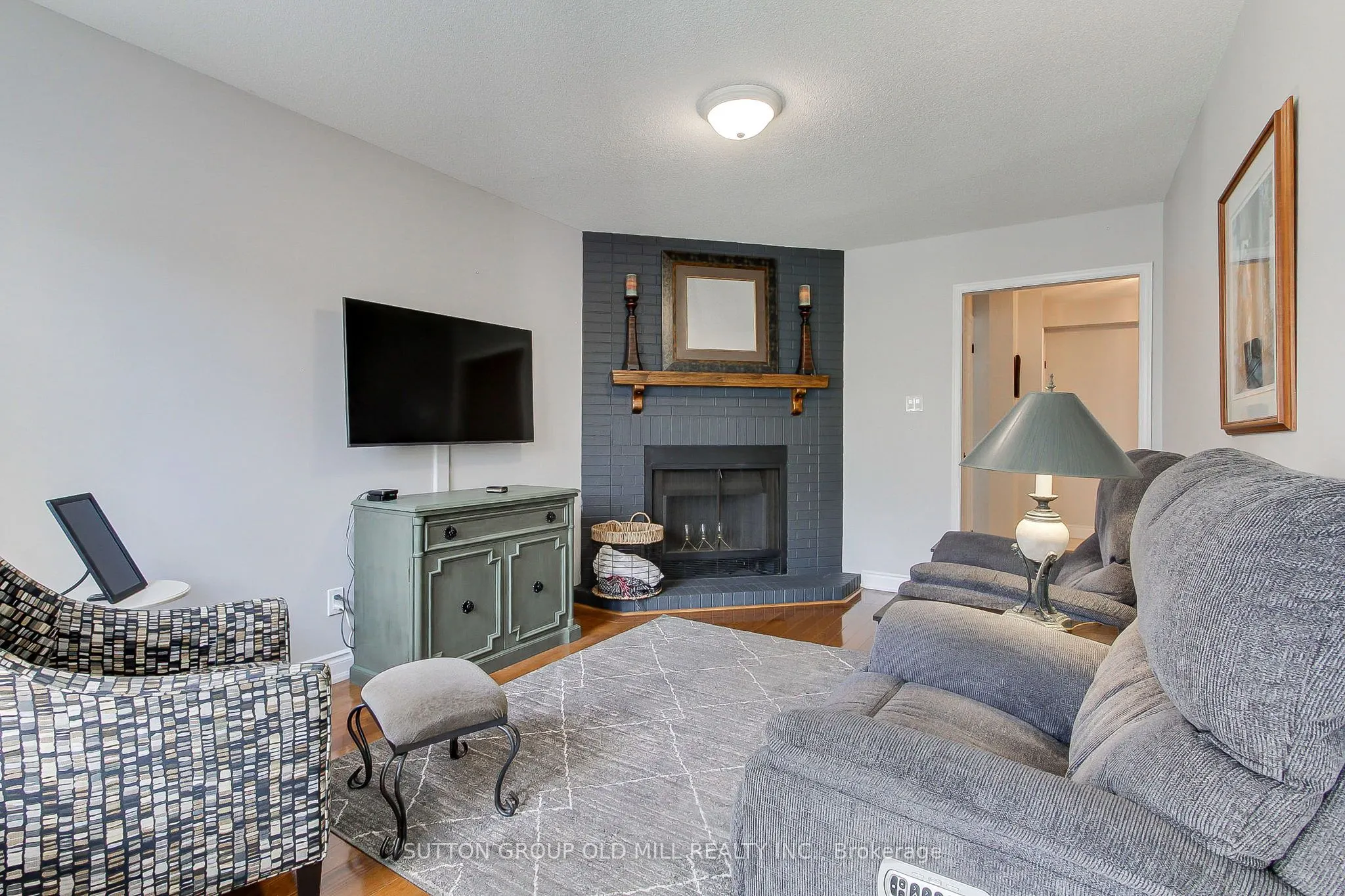 3126 Oakview Road