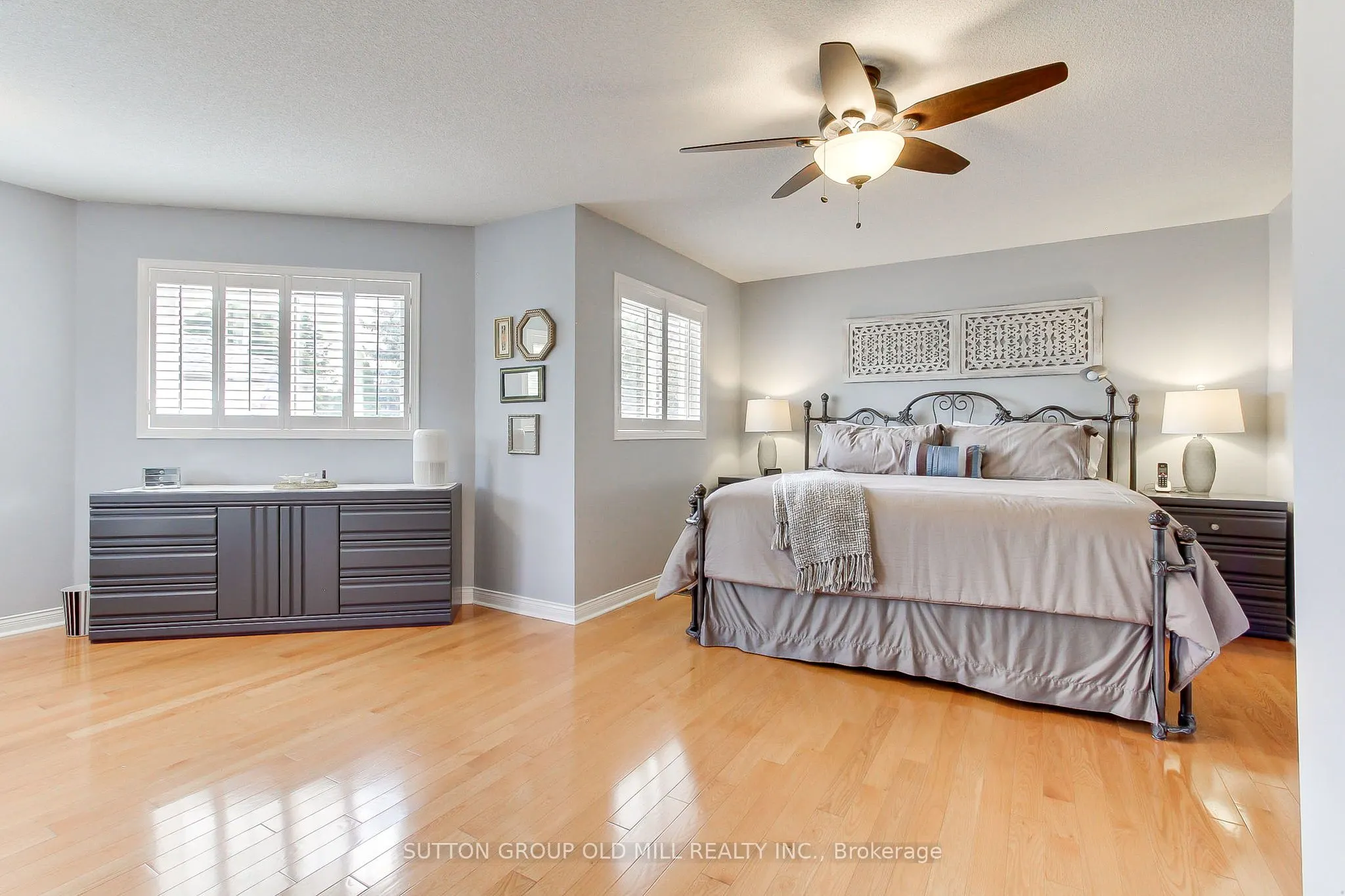 3126 Oakview Road
