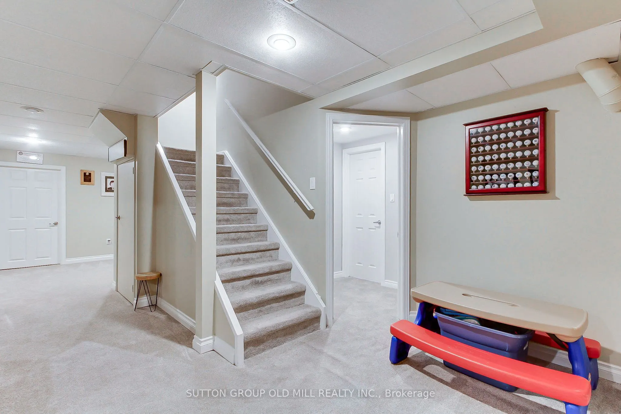 3126 Oakview Road