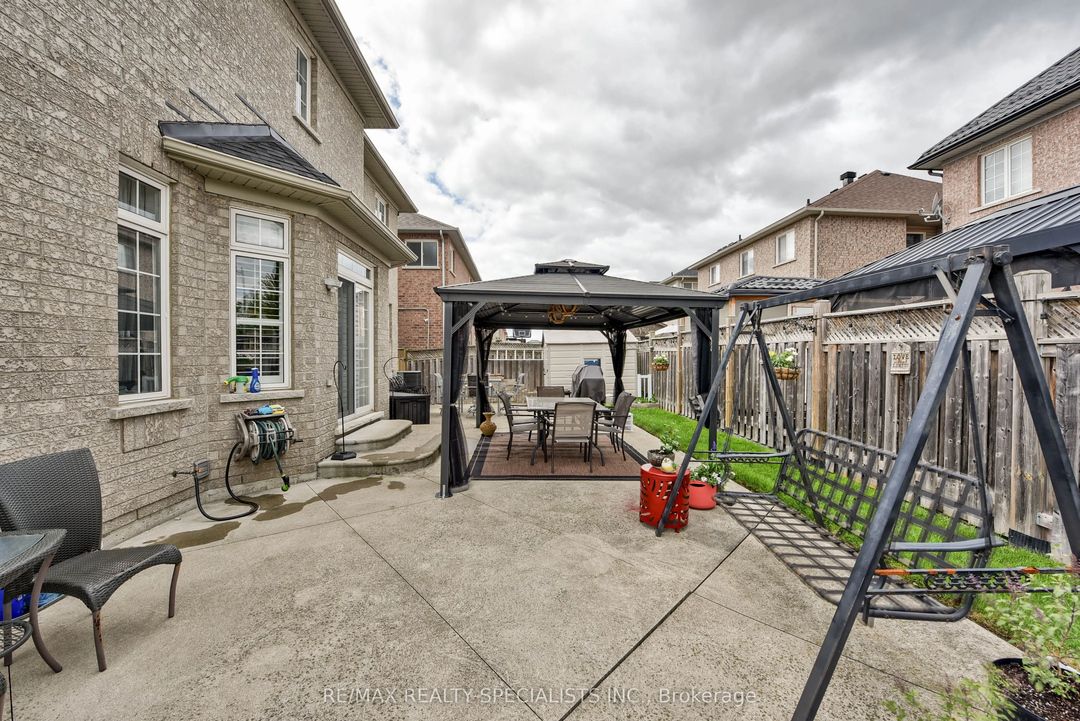 37 Bluffwood Crescent