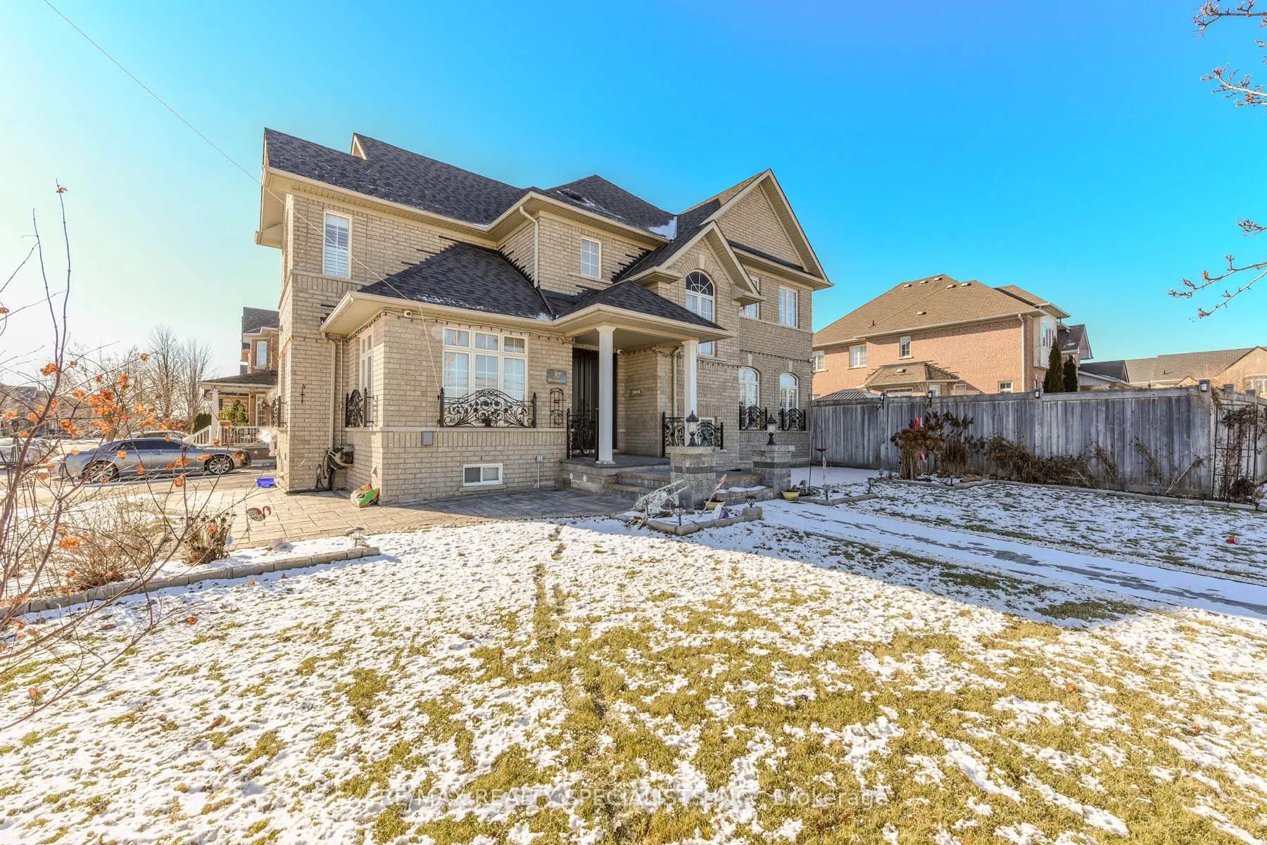 37 Bluffwood Crescent