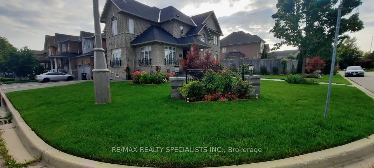 37 Bluffwood Crescent