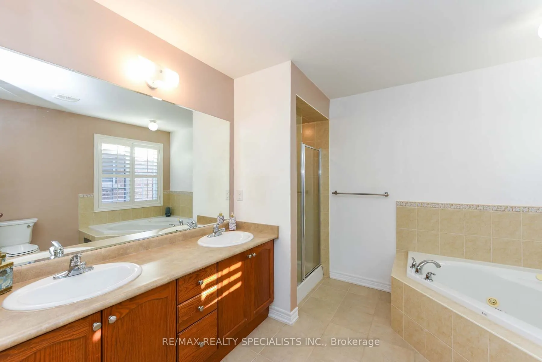 37 Bluffwood Crescent