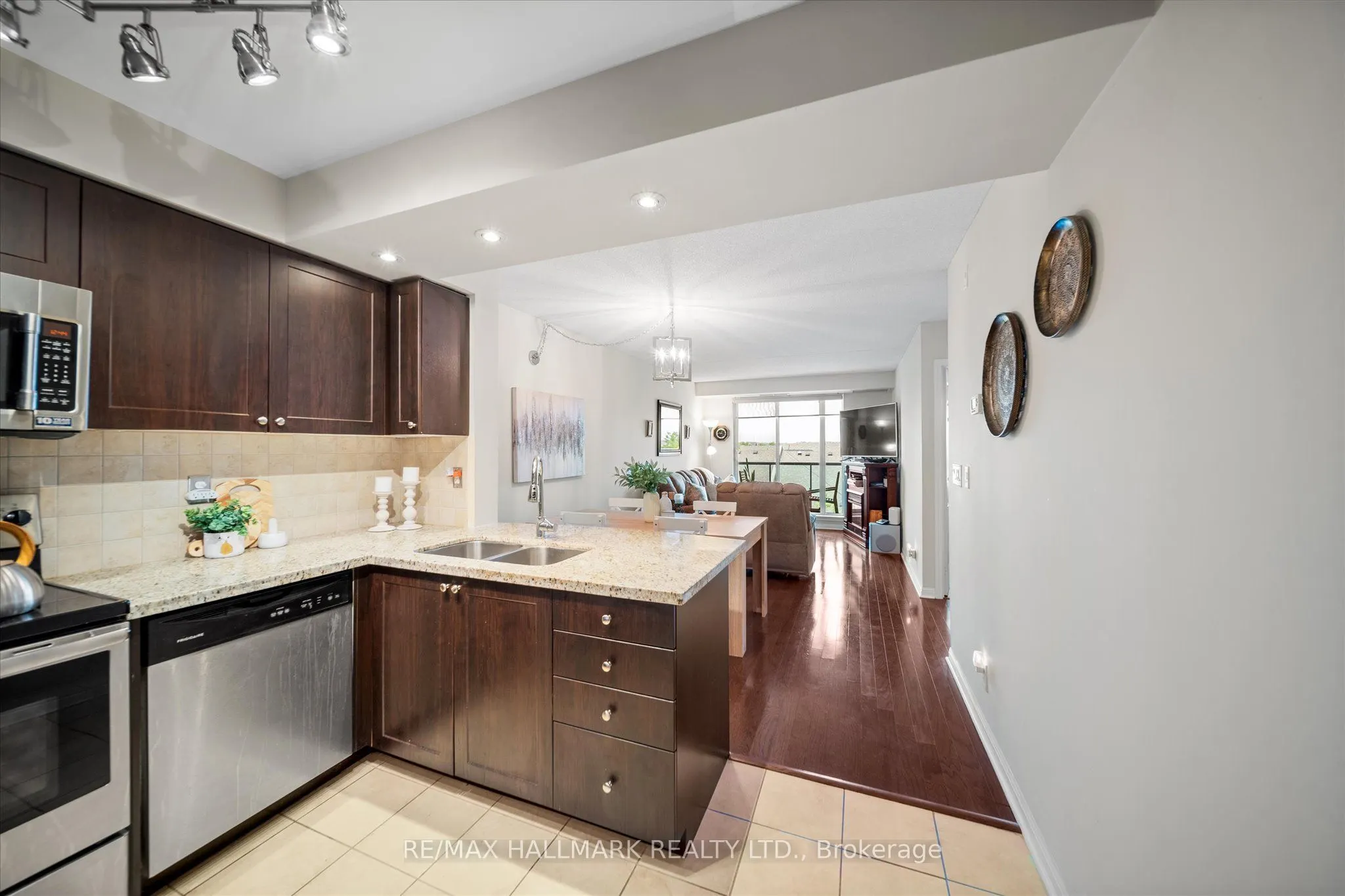 65 Via Rosedale, #318