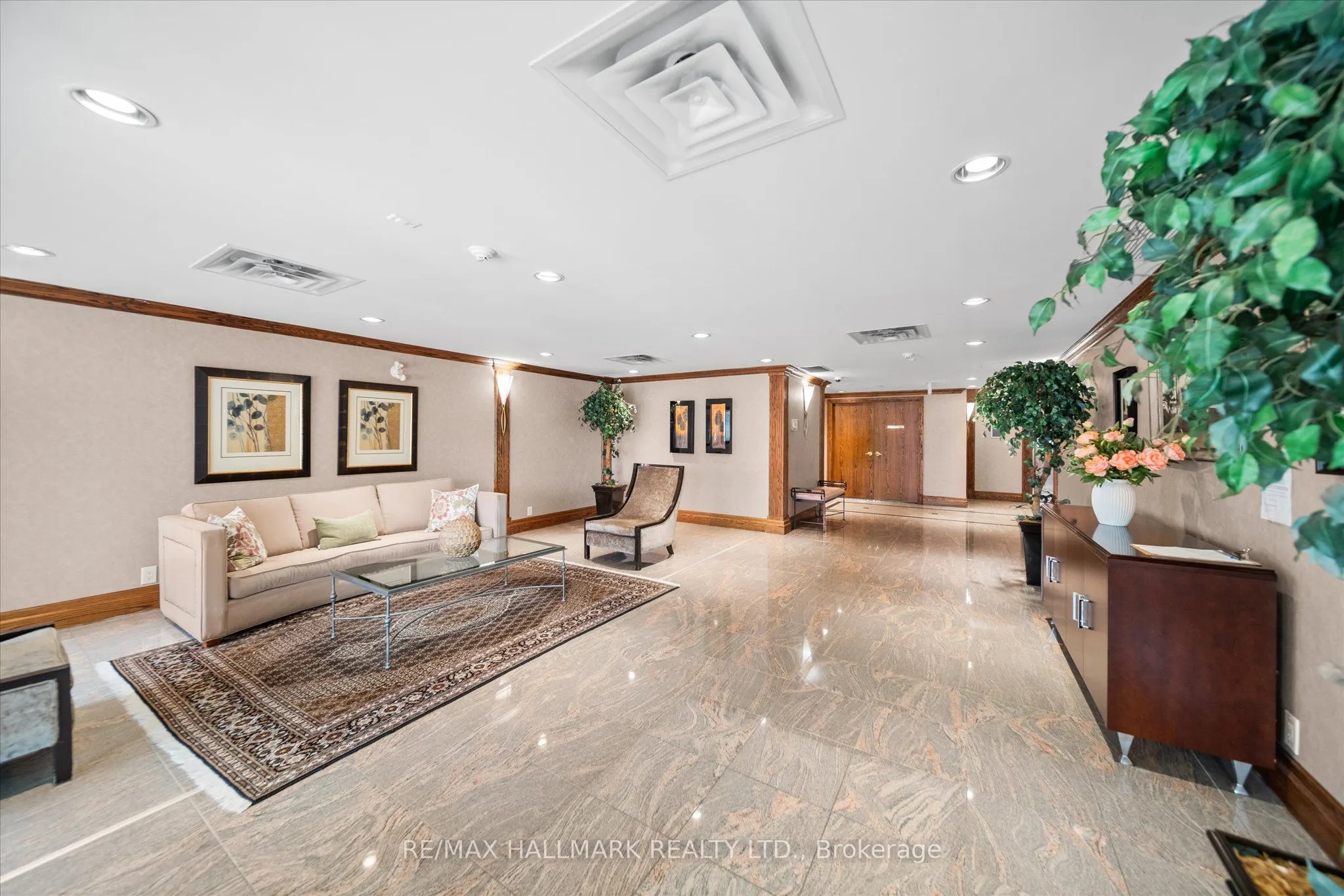 65 Via Rosedale, #318