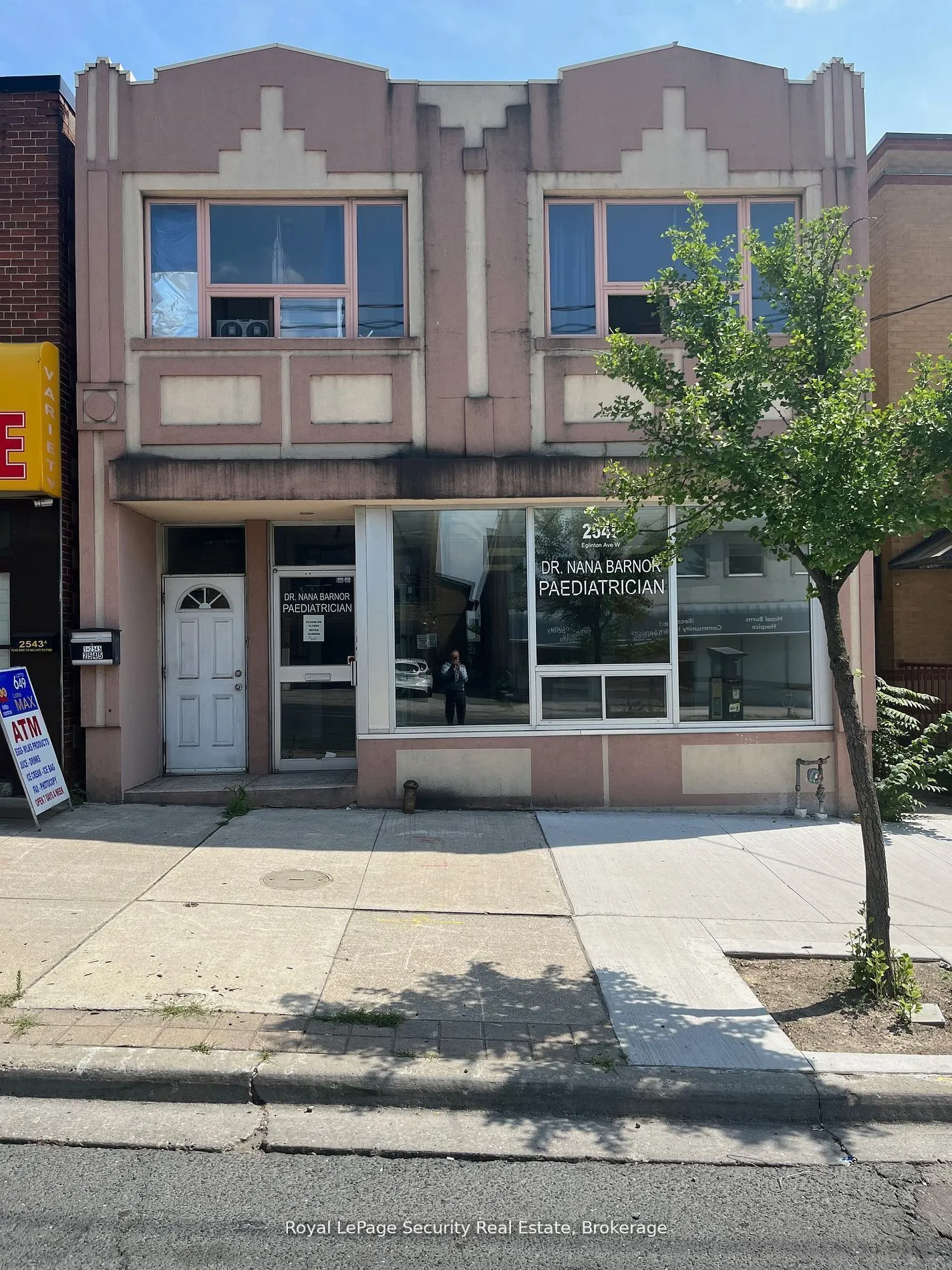 2545 Eglinton Avenue W