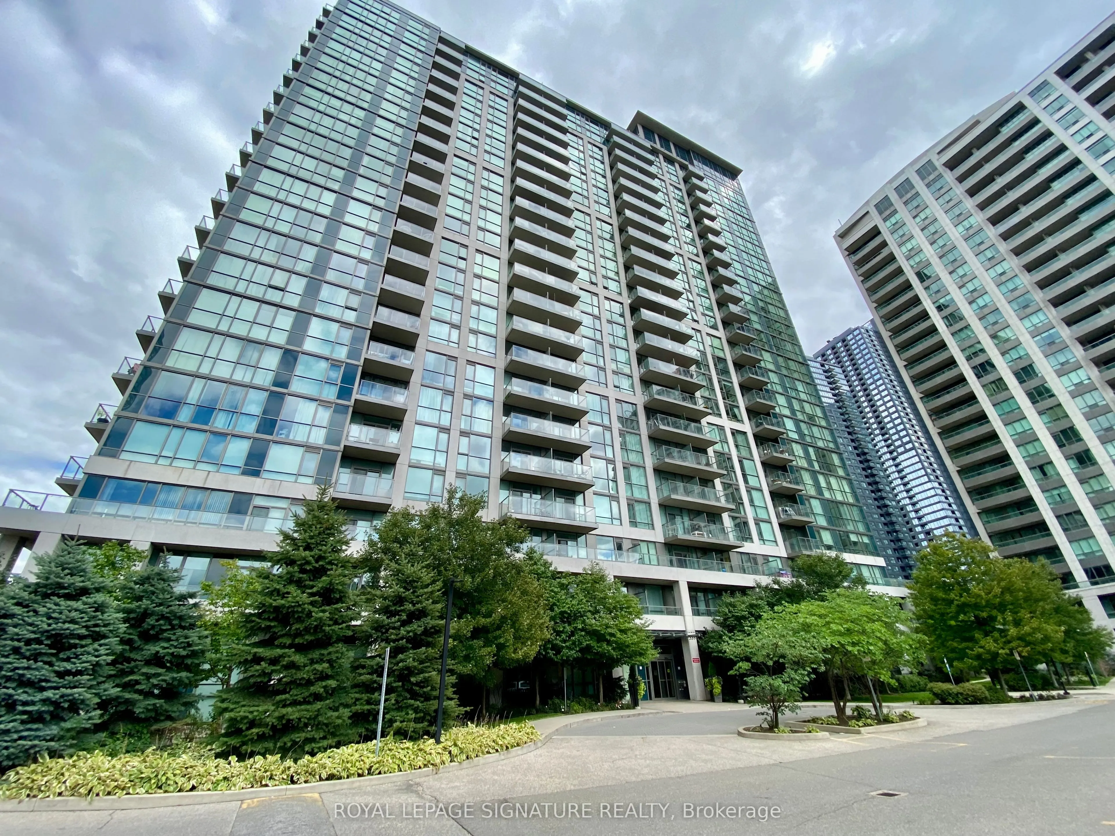 339 Rathburn Road W, #1210
