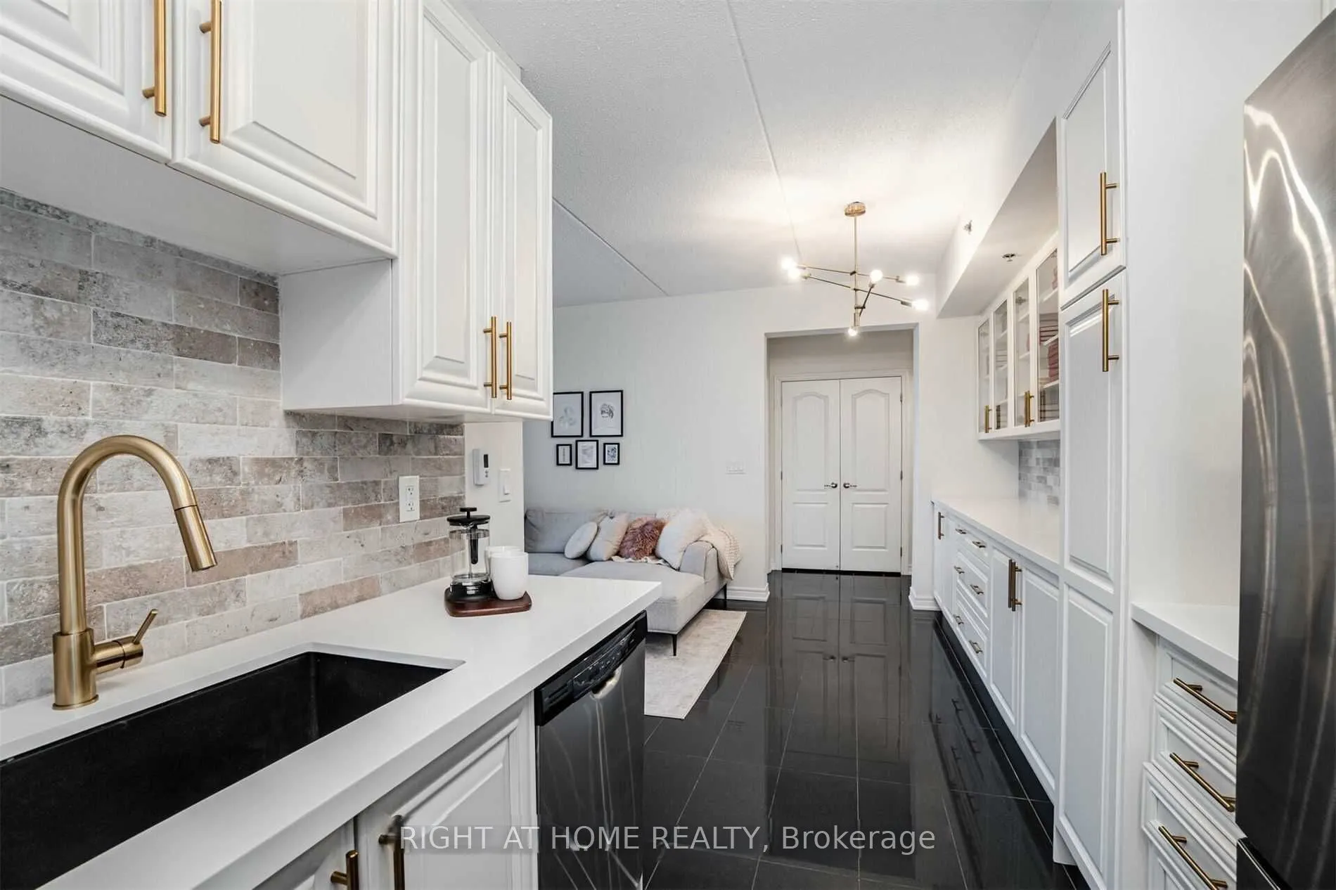 1421 Costigan Road, #512