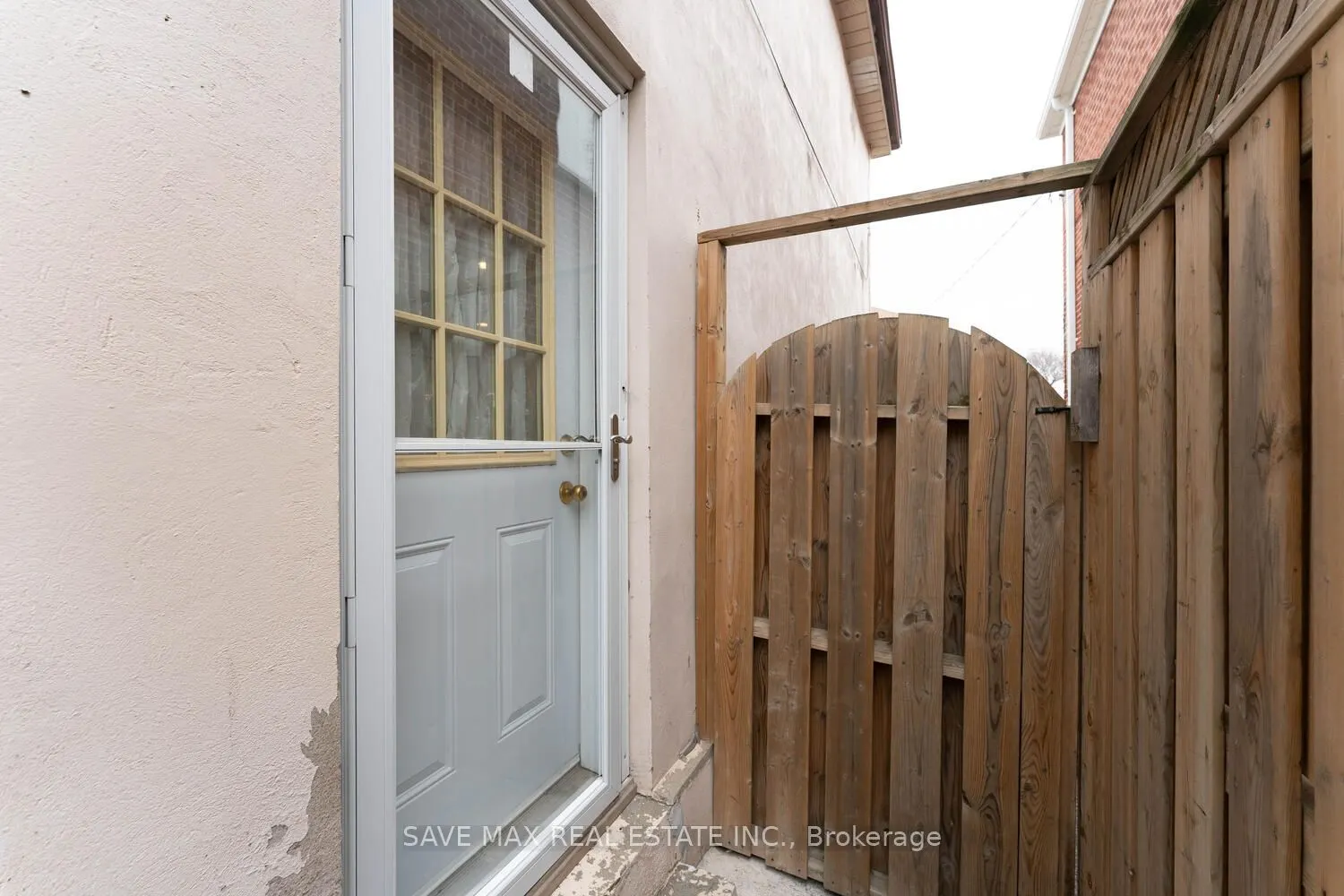 73 Buttonwood Avenue