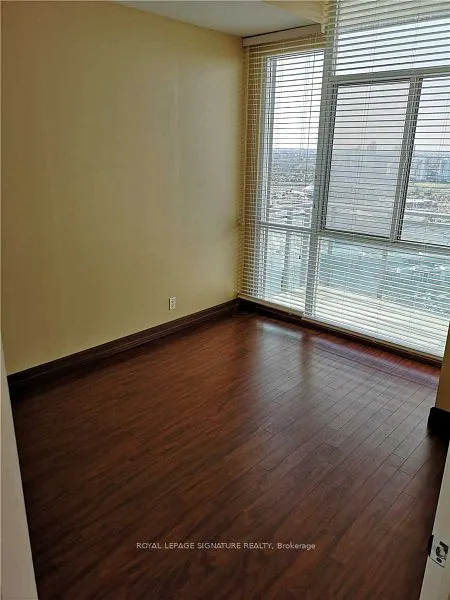 220 Burnhamthorpe Road W, #3208