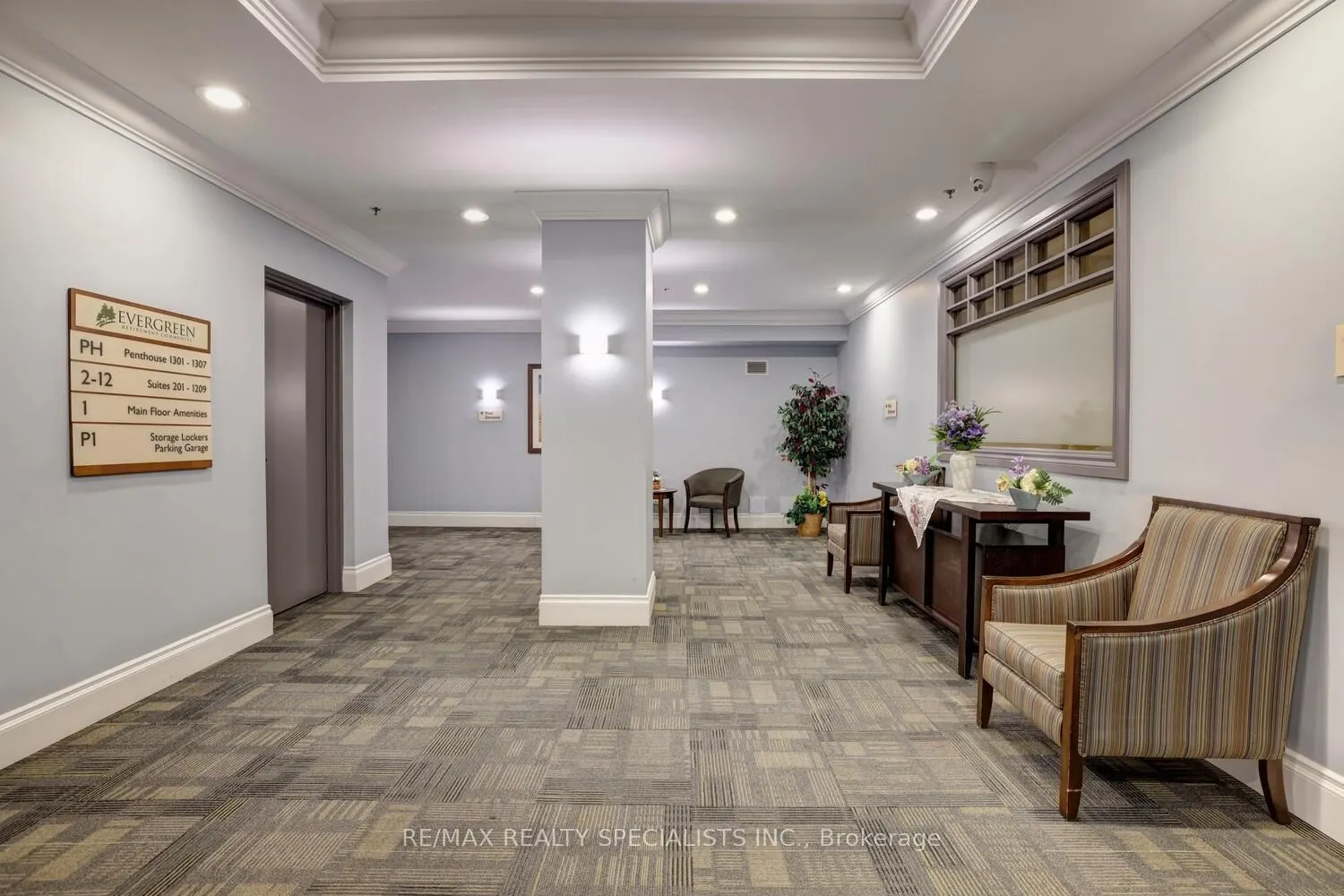 810 Scollard Court, #404