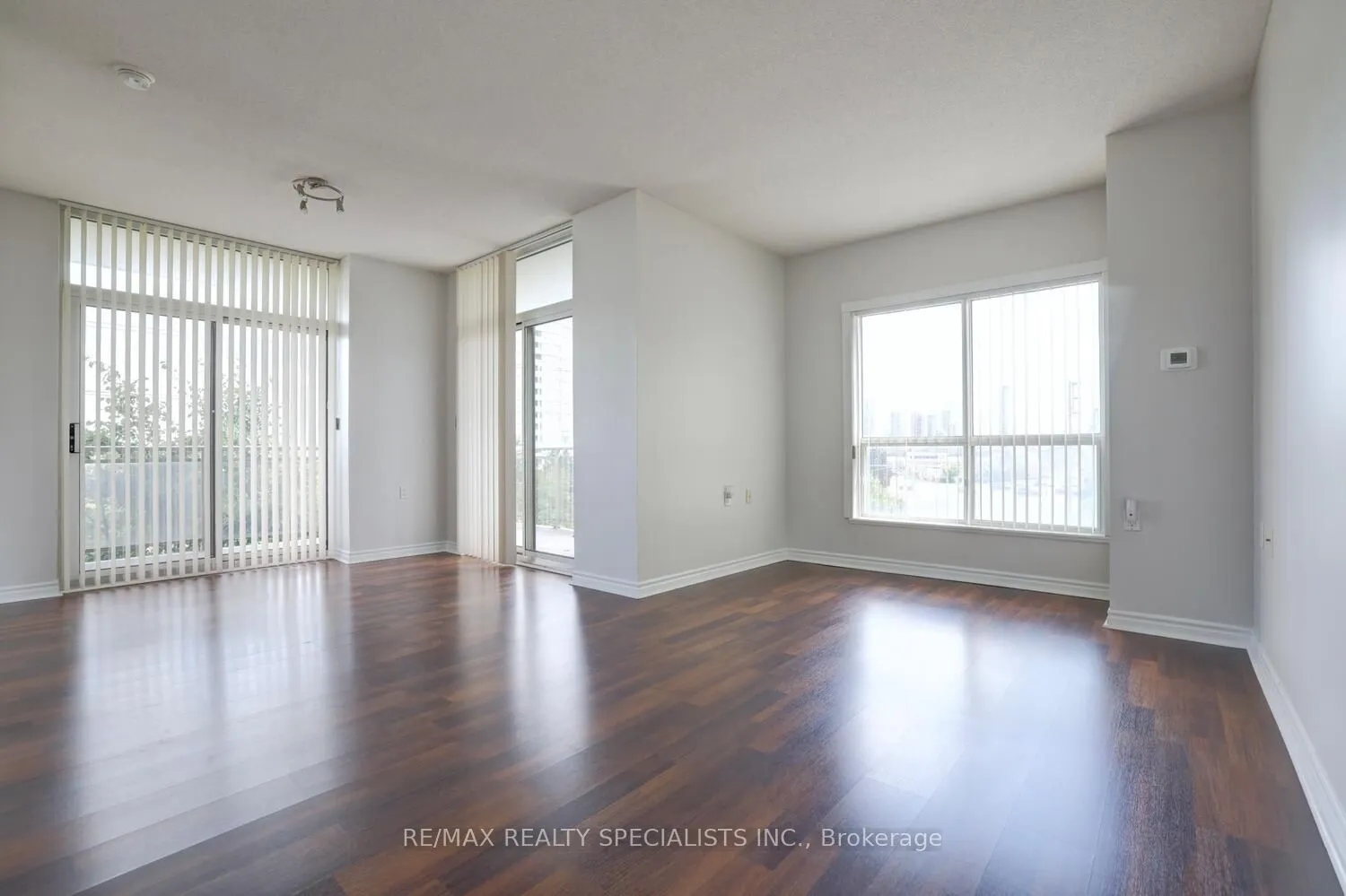 810 Scollard Court, #404